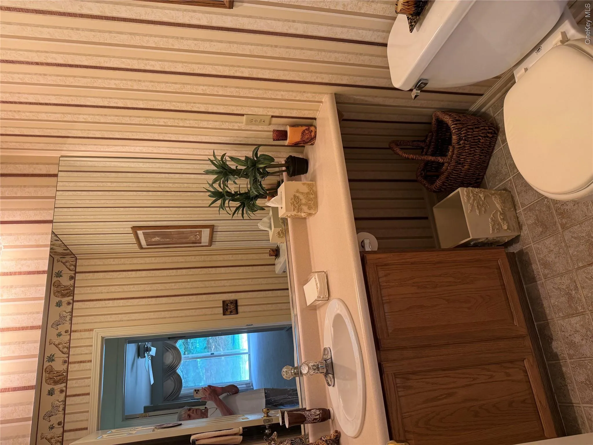 full bath up full bath up