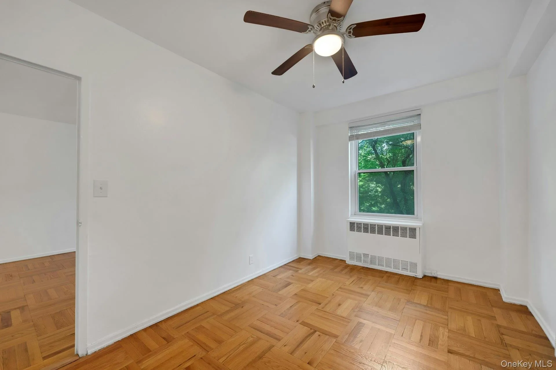 Second Bedroom which can easily be used as an office or den. Second Bedroom which can easily be used as an office or den.