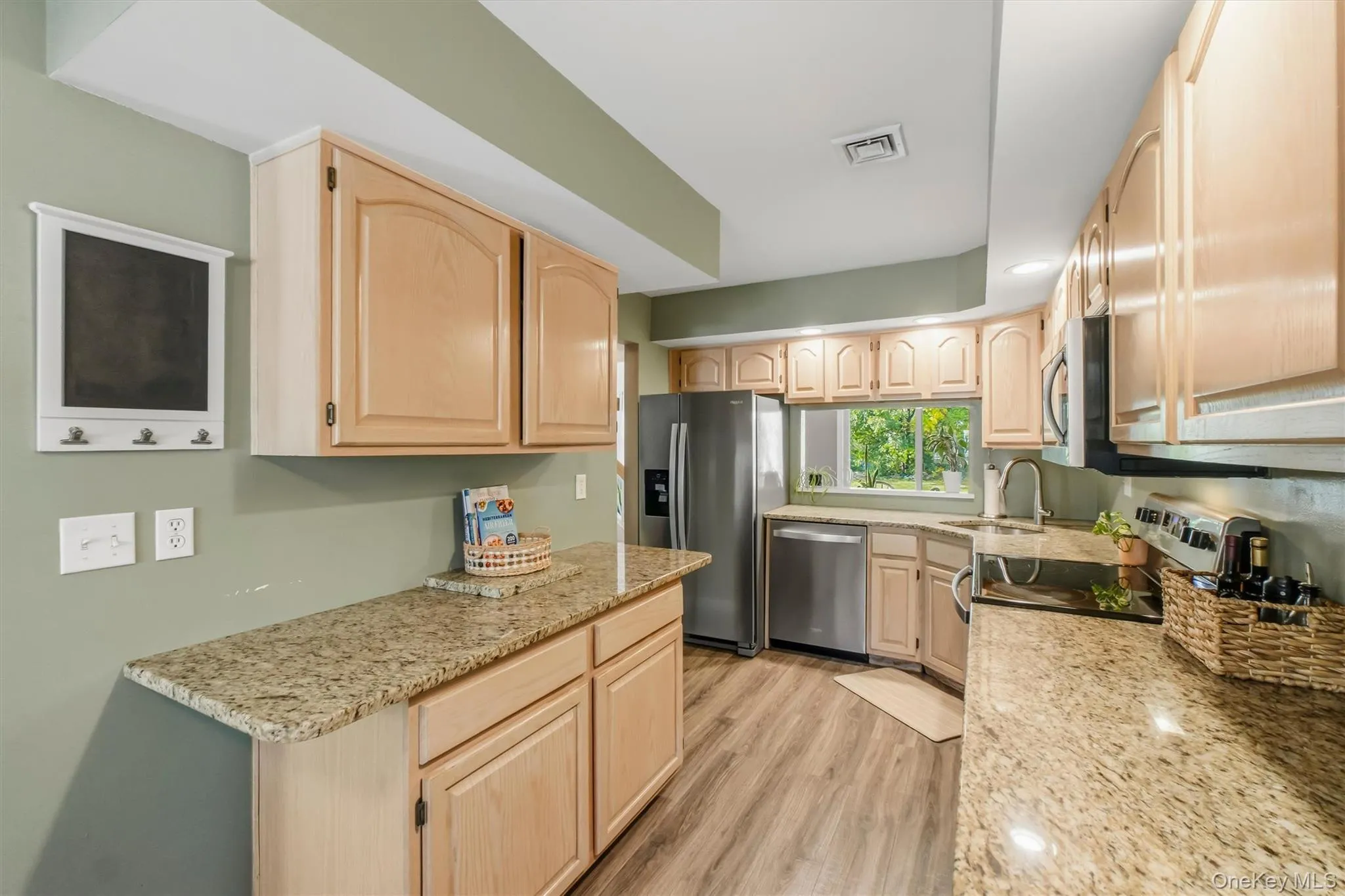 5 Cambridge Court, Fishkill, NY, 2 Bedrooms Bedrooms, 6 Rooms Rooms,2 BathroomsBathrooms,Residential,For Rent,Cambridge,0,1056776 5 Cambridge Court, Fishkill, NY, 2 Bedrooms Bedrooms, 6 Rooms Rooms,2 BathroomsBathrooms,Residential,For Rent,Cambridge,0,1056776