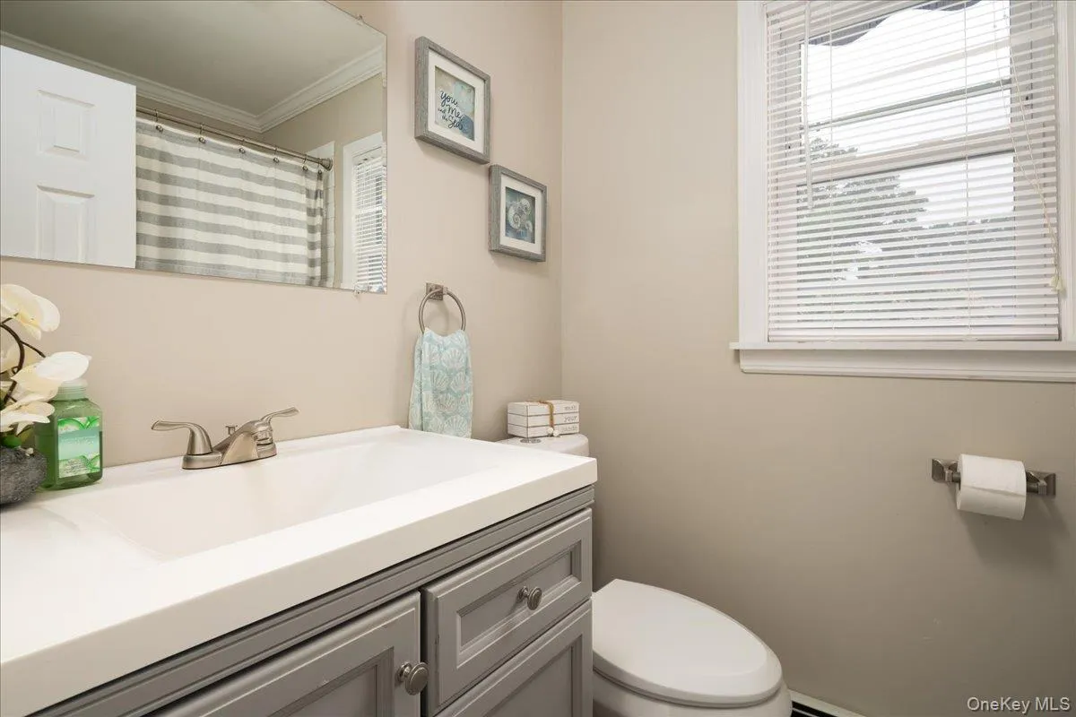 621 Fulton Avenue, Babylon, NY, 5 Bedrooms Bedrooms, 9 Rooms Rooms,2 BathroomsBathrooms,Residential,For Rent,Fulton,0,1056784 621 Fulton Avenue, Babylon, NY, 5 Bedrooms Bedrooms, 9 Rooms Rooms,2 BathroomsBathrooms,Residential,For Rent,Fulton,0,1056784