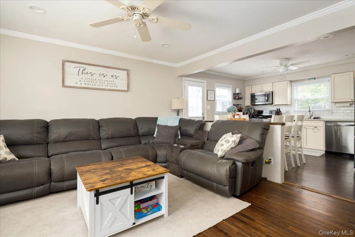 621 Fulton Avenue, Babylon, NY, 5 Bedrooms Bedrooms, 9 Rooms Rooms,2 BathroomsBathrooms,Residential,For Rent,Fulton,0,1056784 621 Fulton Avenue, Babylon, NY, 5 Bedrooms Bedrooms, 9 Rooms Rooms,2 BathroomsBathrooms,Residential,For Rent,Fulton,0,1056784