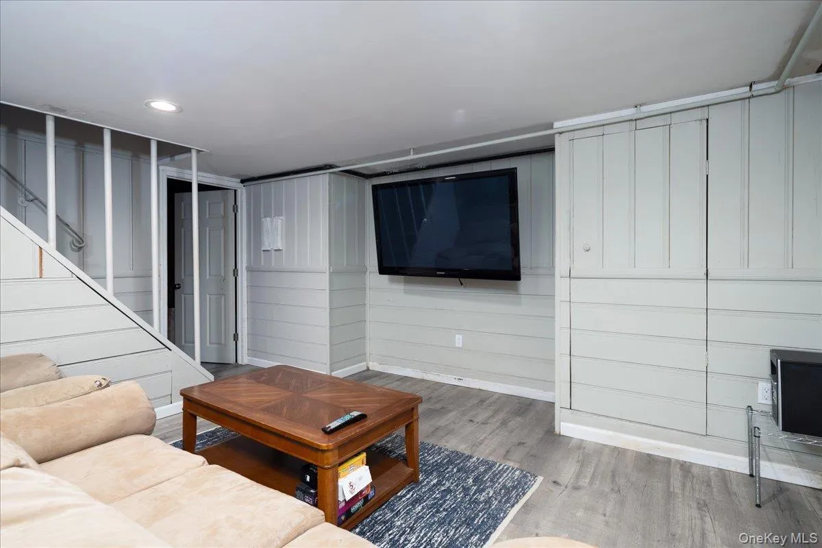 621 Fulton Avenue, Babylon, NY, 5 Bedrooms Bedrooms, 9 Rooms Rooms,2 BathroomsBathrooms,Residential,For Rent,Fulton,0,1056784 621 Fulton Avenue, Babylon, NY, 5 Bedrooms Bedrooms, 9 Rooms Rooms,2 BathroomsBathrooms,Residential,For Rent,Fulton,0,1056784