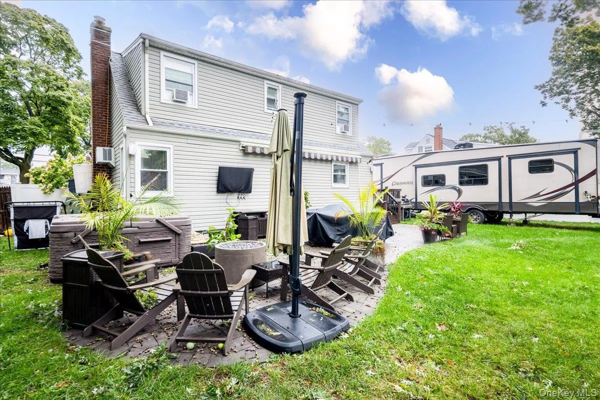 621 Fulton Avenue, Babylon, NY, 5 Bedrooms Bedrooms, 9 Rooms Rooms,2 BathroomsBathrooms,Residential,For Rent,Fulton,0,1056784 621 Fulton Avenue, Babylon, NY, 5 Bedrooms Bedrooms, 9 Rooms Rooms,2 BathroomsBathrooms,Residential,For Rent,Fulton,0,1056784