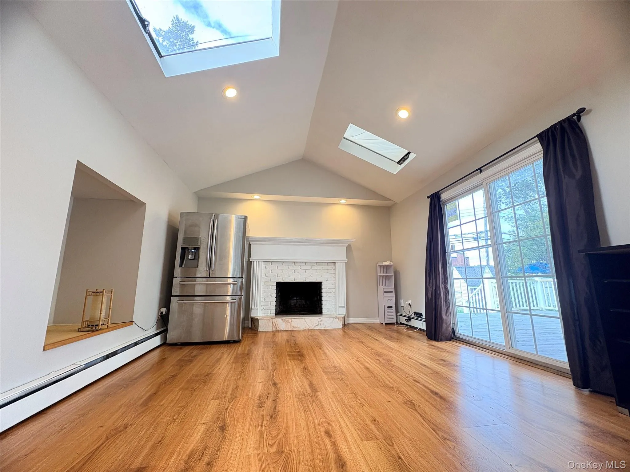 32 Garnet Lane, Oyster Bay, NY, 3 Bedrooms Bedrooms, 12 Rooms Rooms,3 BathroomsBathrooms,Residential Lease,For Rent,Garnet,0,1056786 32 Garnet Lane, Oyster Bay, NY, 3 Bedrooms Bedrooms, 12 Rooms Rooms,3 BathroomsBathrooms,Residential Lease,For Rent,Garnet,0,1056786