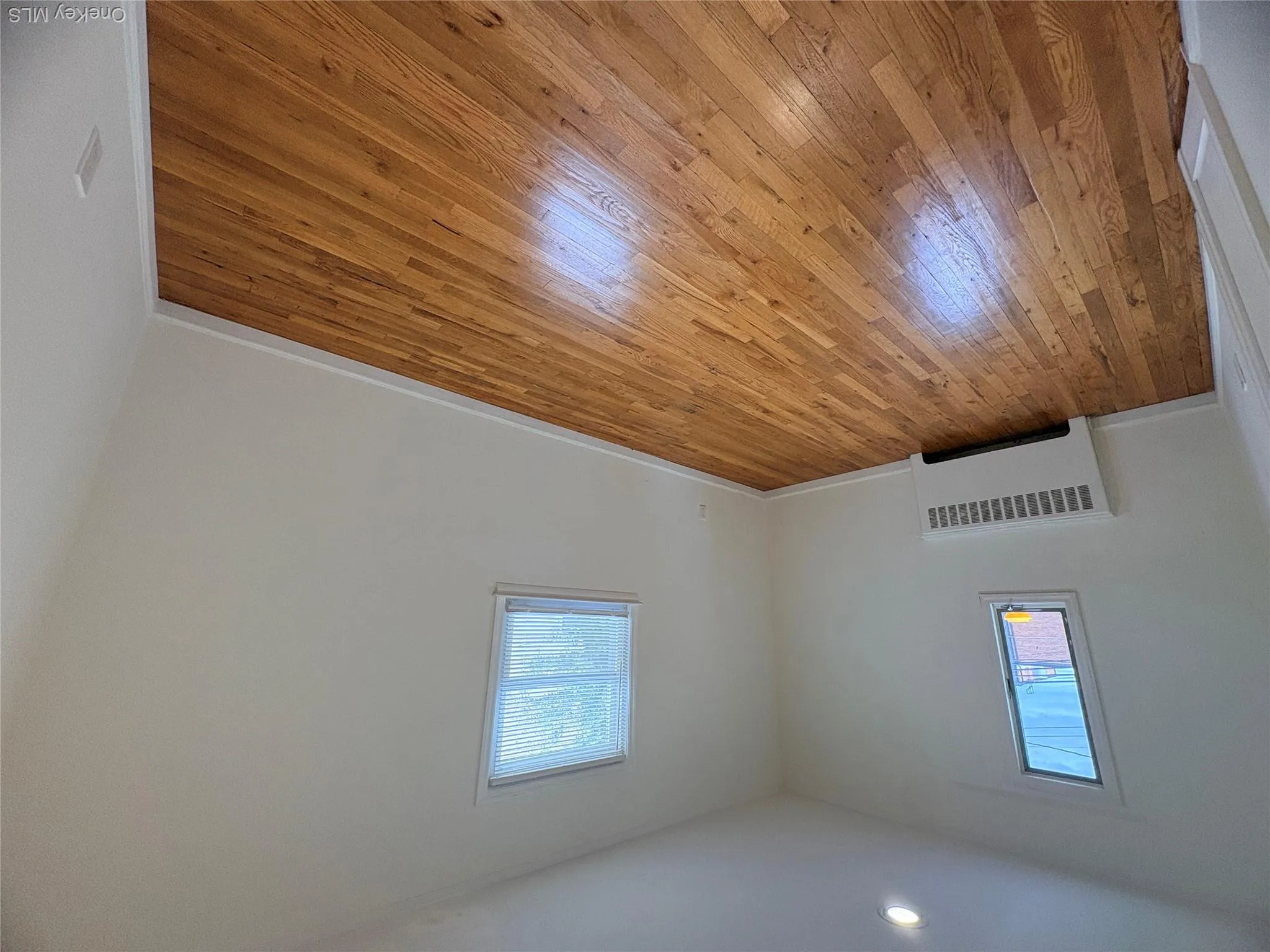 32 Garnet Lane, Oyster Bay, NY, 3 Bedroom Bedrooms, 12 Room Rooms,3 BathroomBathrooms,Residential Lease,For Rent,Garnet,0,1056786 32 Garnet Lane, Oyster Bay, NY, 3 Bedroom Bedrooms, 12 Room Rooms,3 BathroomBathrooms,Residential Lease,For Rent,Garnet,0,1056786