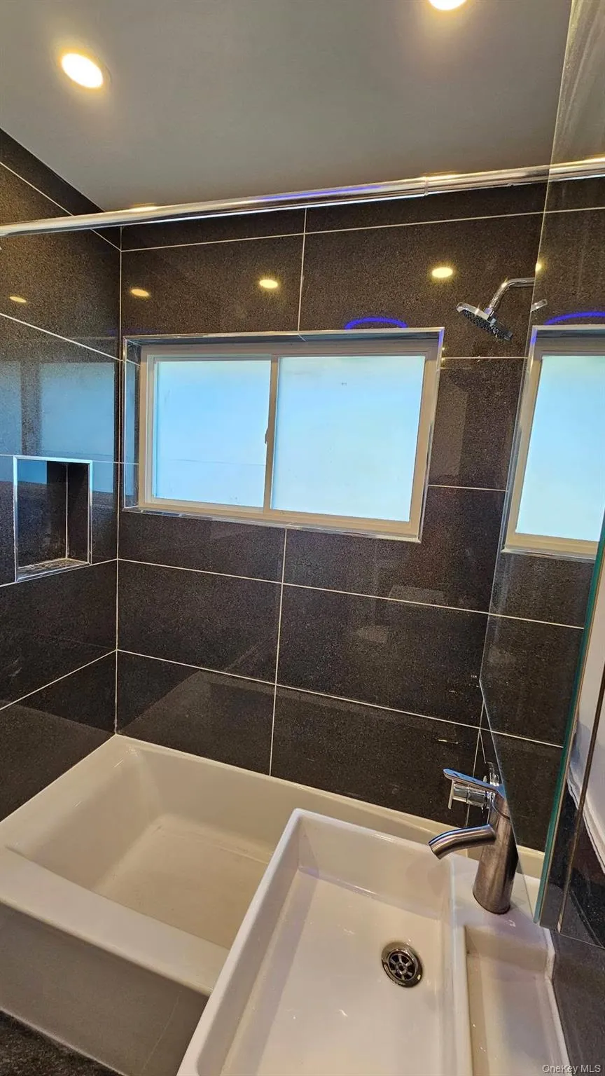 28 Marksman Lane, Hempstead, NY, 4 Bedrooms Bedrooms, 8 Rooms Rooms,2 BathroomsBathrooms,Residential,For Rent,Marksman,0,1056788 28 Marksman Lane, Hempstead, NY, 4 Bedrooms Bedrooms, 8 Rooms Rooms,2 BathroomsBathrooms,Residential,For Rent,Marksman,0,1056788