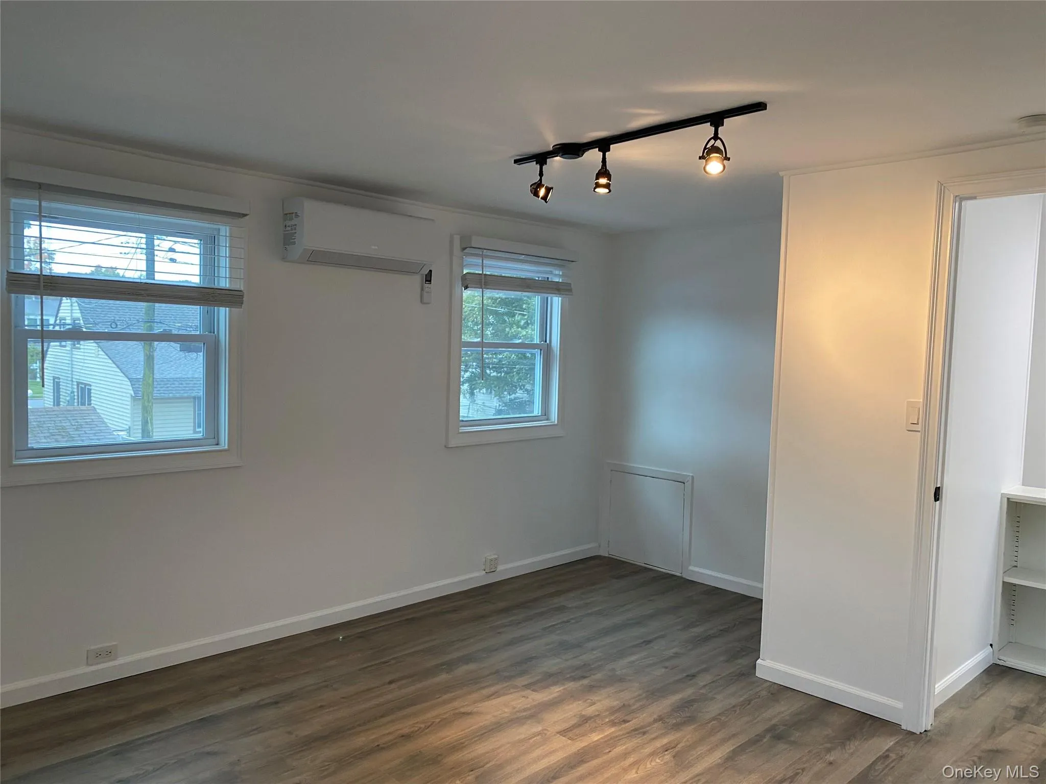 28 Marksman Lane, Hempstead, NY, 4 Bedrooms Bedrooms, 8 Rooms Rooms,2 BathroomsBathrooms,Residential,For Rent,Marksman,0,1056788 28 Marksman Lane, Hempstead, NY, 4 Bedrooms Bedrooms, 8 Rooms Rooms,2 BathroomsBathrooms,Residential,For Rent,Marksman,0,1056788