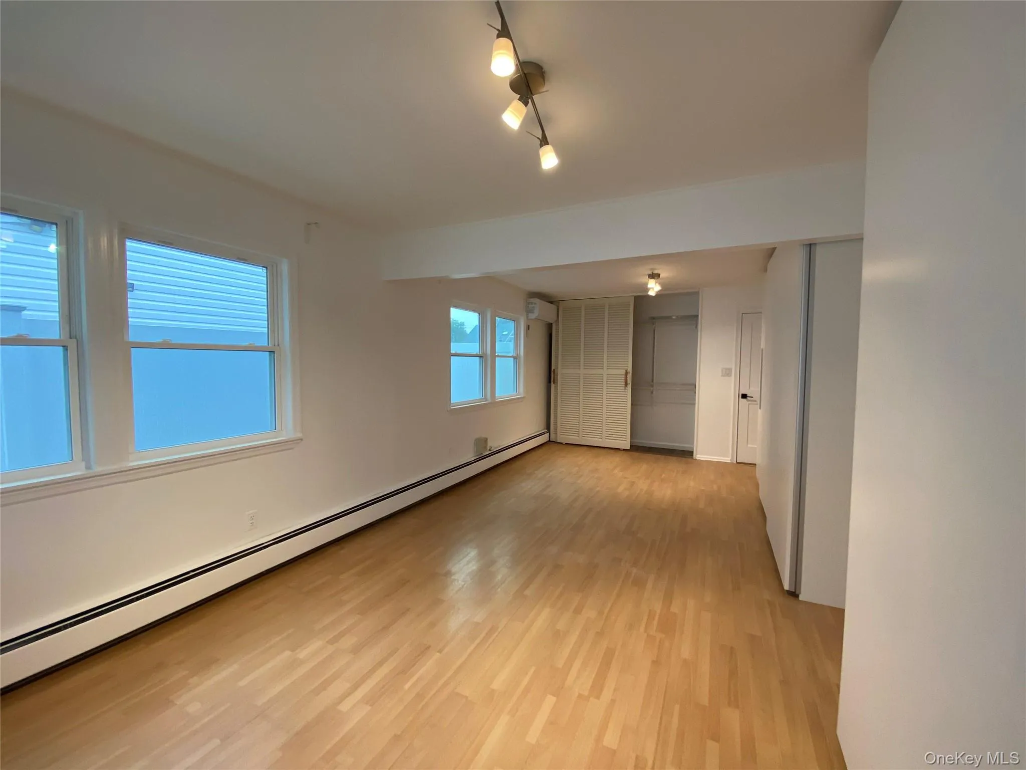 28 Marksman Lane, Hempstead, NY, 4 Bedrooms Bedrooms, 8 Rooms Rooms,2 BathroomsBathrooms,Residential,For Rent,Marksman,0,1056788 28 Marksman Lane, Hempstead, NY, 4 Bedrooms Bedrooms, 8 Rooms Rooms,2 BathroomsBathrooms,Residential,For Rent,Marksman,0,1056788