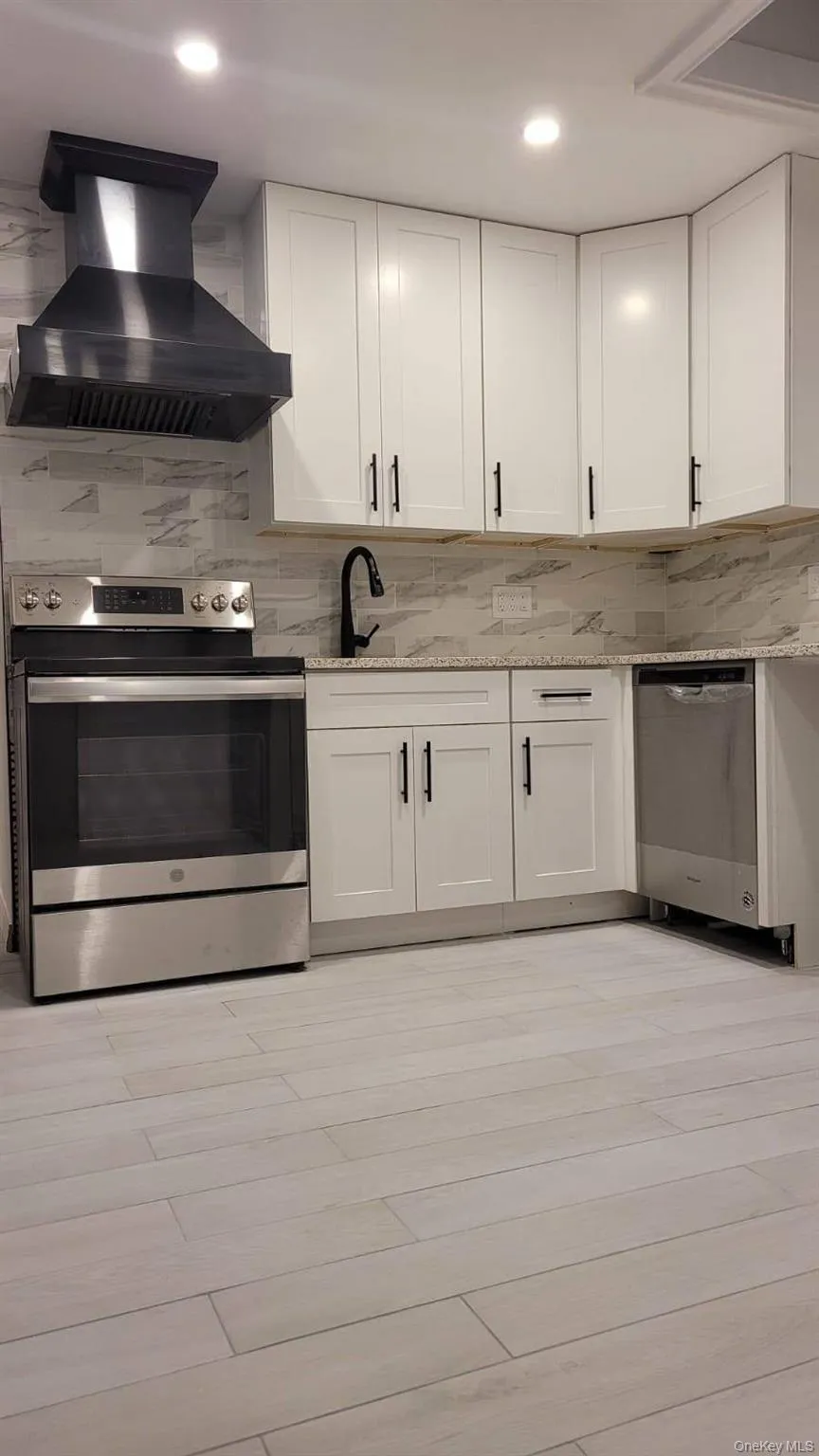 28 Marksman Lane, Hempstead, NY, 4 Bedrooms Bedrooms, 8 Rooms Rooms,2 BathroomsBathrooms,Residential,For Rent,Marksman,0,1056788 28 Marksman Lane, Hempstead, NY, 4 Bedrooms Bedrooms, 8 Rooms Rooms,2 BathroomsBathrooms,Residential,For Rent,Marksman,0,1056788