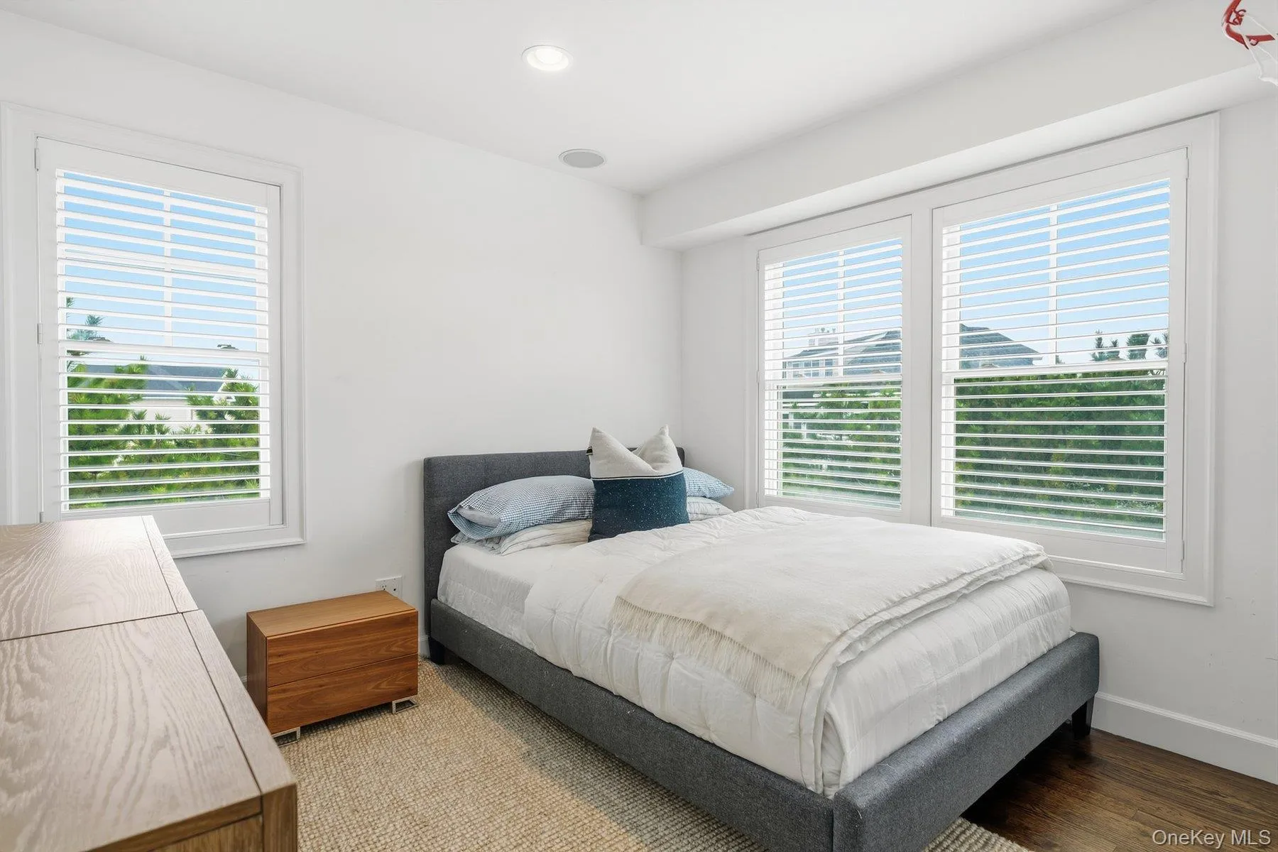 824 Dune Road, Southampton, NY, 5 Bedrooms Bedrooms, 12 Rooms Rooms,4 BathroomsBathrooms,Residential,For Rent,Dune,0,1056794 824 Dune Road, Southampton, NY, 5 Bedrooms Bedrooms, 12 Rooms Rooms,4 BathroomsBathrooms,Residential,For Rent,Dune,0,1056794