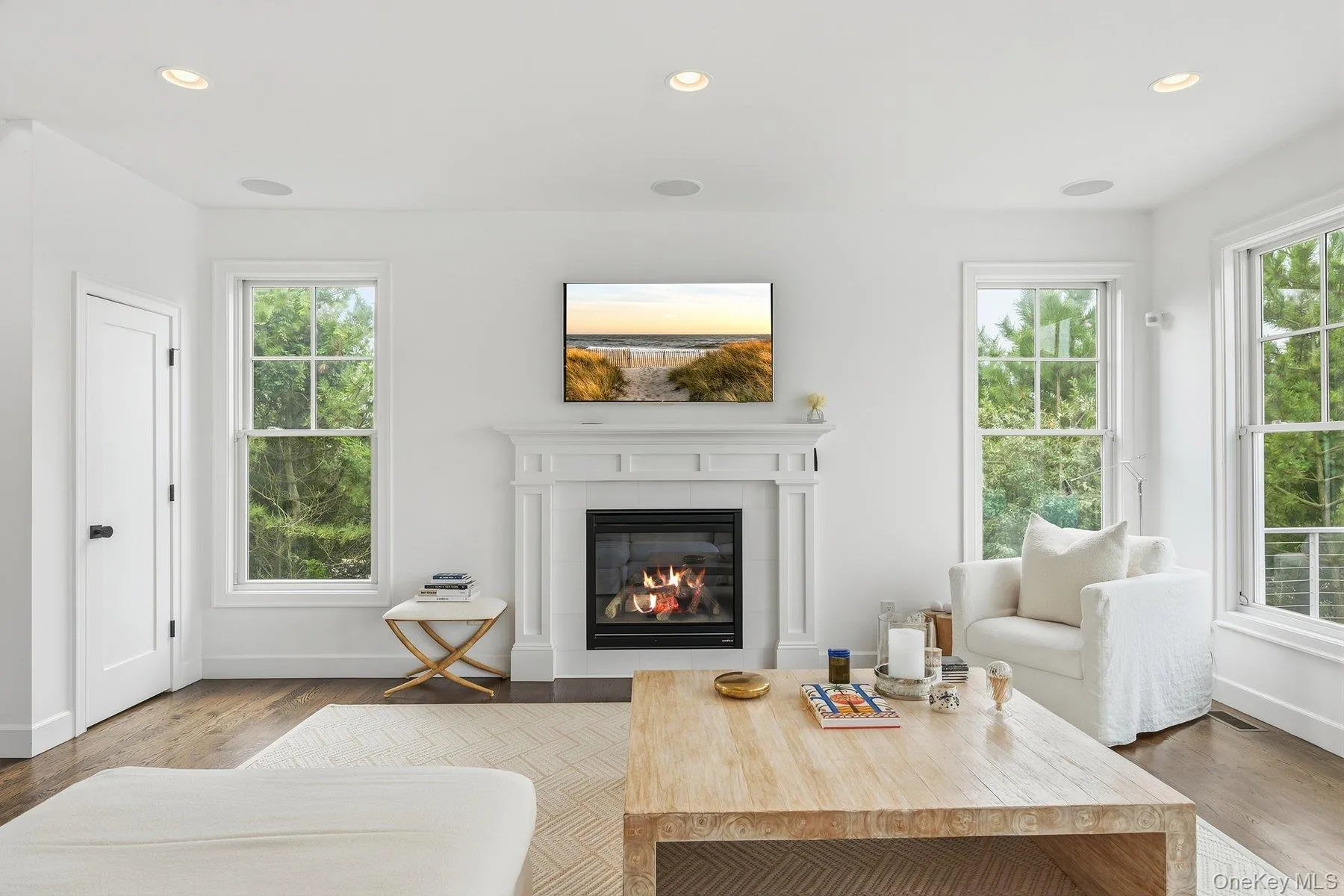 824 Dune Road, Southampton, NY, 5 Bedrooms Bedrooms, 12 Rooms Rooms,4 BathroomsBathrooms,Residential,For Rent,Dune,0,1056794 824 Dune Road, Southampton, NY, 5 Bedrooms Bedrooms, 12 Rooms Rooms,4 BathroomsBathrooms,Residential,For Rent,Dune,0,1056794