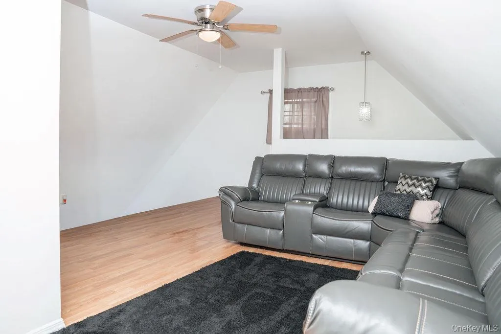 1369 Clinton Avenue, Islip, NY, 3 Bedrooms Bedrooms, 7 Rooms Rooms,2 BathroomsBathrooms,Residential,For Rent,Clinton,0,1056795 1369 Clinton Avenue, Islip, NY, 3 Bedrooms Bedrooms, 7 Rooms Rooms,2 BathroomsBathrooms,Residential,For Rent,Clinton,0,1056795