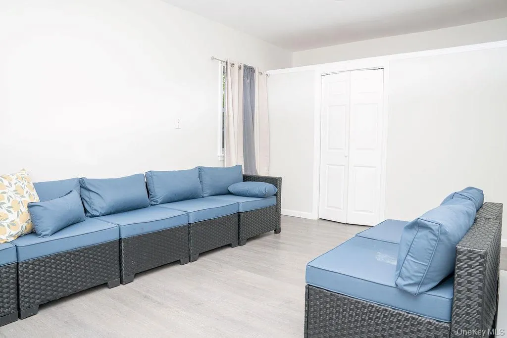 1369 Clinton Avenue, Islip, NY, 3 Bedrooms Bedrooms, 7 Rooms Rooms,2 BathroomsBathrooms,Residential,For Rent,Clinton,0,1056795 1369 Clinton Avenue, Islip, NY, 3 Bedrooms Bedrooms, 7 Rooms Rooms,2 BathroomsBathrooms,Residential,For Rent,Clinton,0,1056795