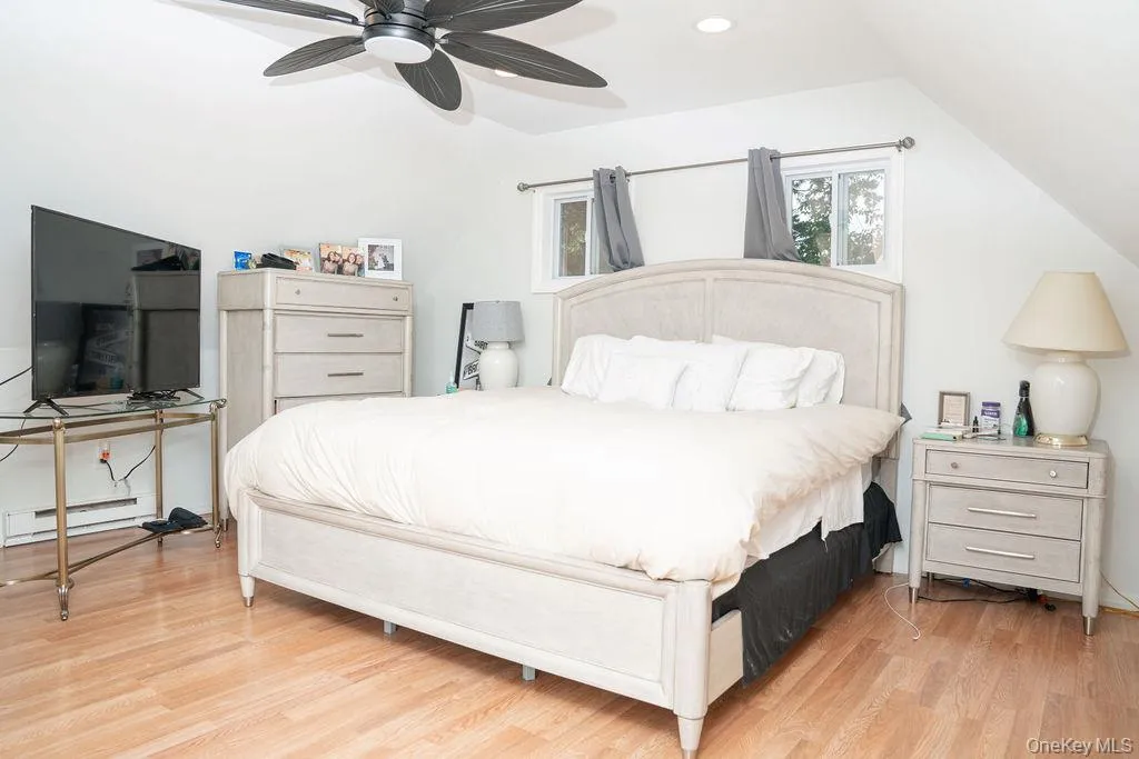 1369 Clinton Avenue, Islip, NY, 3 Bedrooms Bedrooms, 7 Rooms Rooms,2 BathroomsBathrooms,Residential,For Rent,Clinton,0,1056795 1369 Clinton Avenue, Islip, NY, 3 Bedrooms Bedrooms, 7 Rooms Rooms,2 BathroomsBathrooms,Residential,For Rent,Clinton,0,1056795