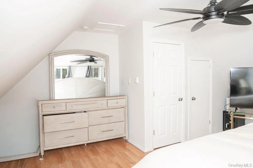 1369 Clinton Avenue, Islip, NY, 3 Bedrooms Bedrooms, 7 Rooms Rooms,2 BathroomsBathrooms,Residential,For Rent,Clinton,0,1056795 1369 Clinton Avenue, Islip, NY, 3 Bedrooms Bedrooms, 7 Rooms Rooms,2 BathroomsBathrooms,Residential,For Rent,Clinton,0,1056795