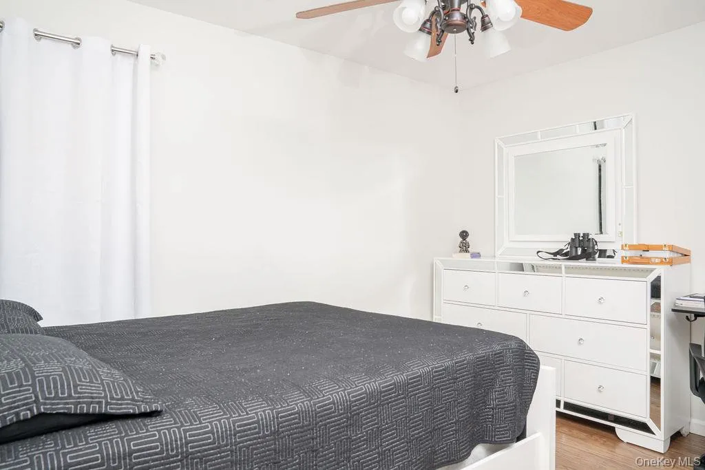 1369 Clinton Avenue, Islip, NY, 3 Bedrooms Bedrooms, 7 Rooms Rooms,2 BathroomsBathrooms,Residential,For Rent,Clinton,0,1056795 1369 Clinton Avenue, Islip, NY, 3 Bedrooms Bedrooms, 7 Rooms Rooms,2 BathroomsBathrooms,Residential,For Rent,Clinton,0,1056795