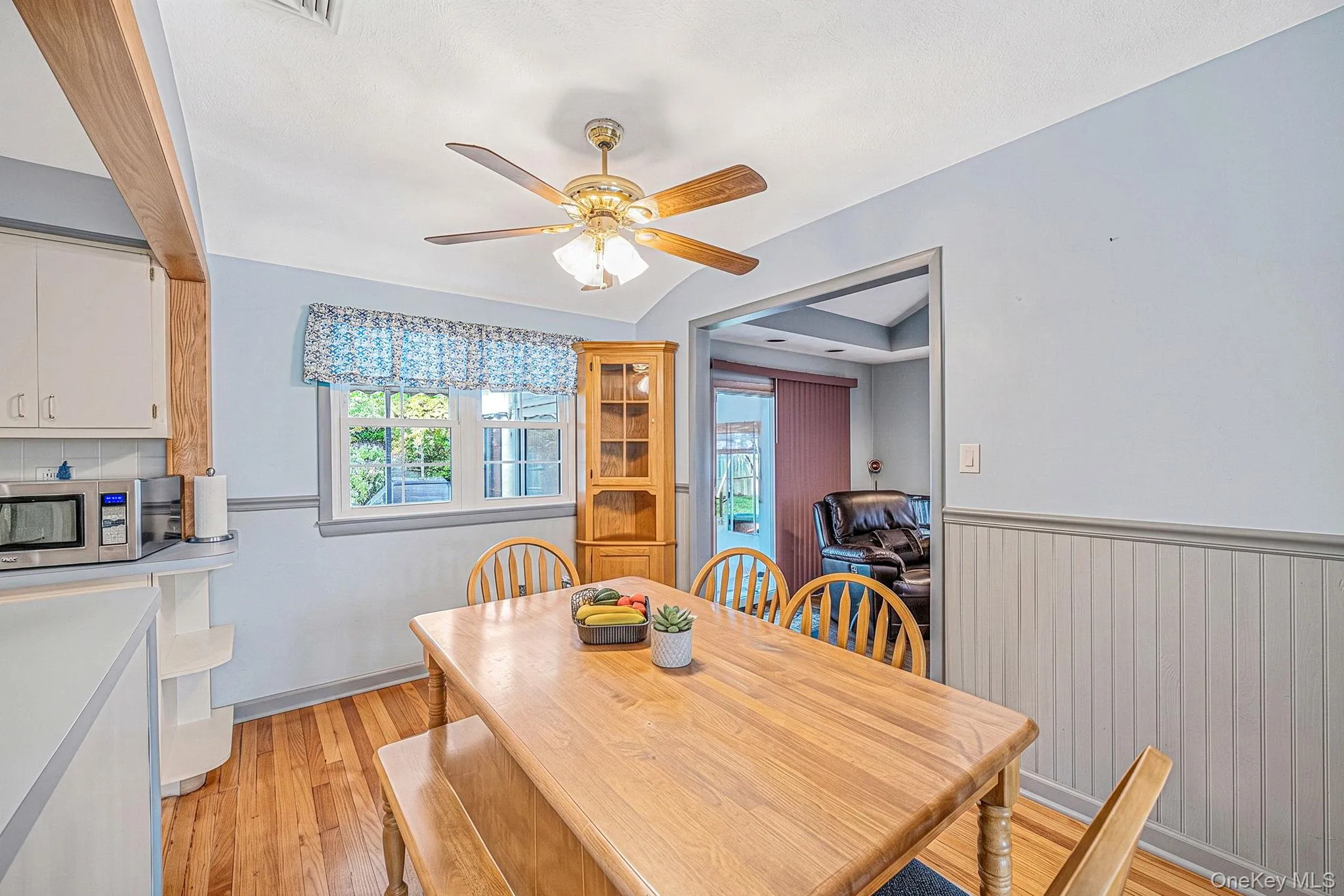3 Gale Road, Islip, NY, 4 Bedrooms Bedrooms, 11 Rooms Rooms,2 BathroomsBathrooms,Residential,For Rent,Gale,0,1056810 3 Gale Road, Islip, NY, 4 Bedrooms Bedrooms, 11 Rooms Rooms,2 BathroomsBathrooms,Residential,For Rent,Gale,0,1056810