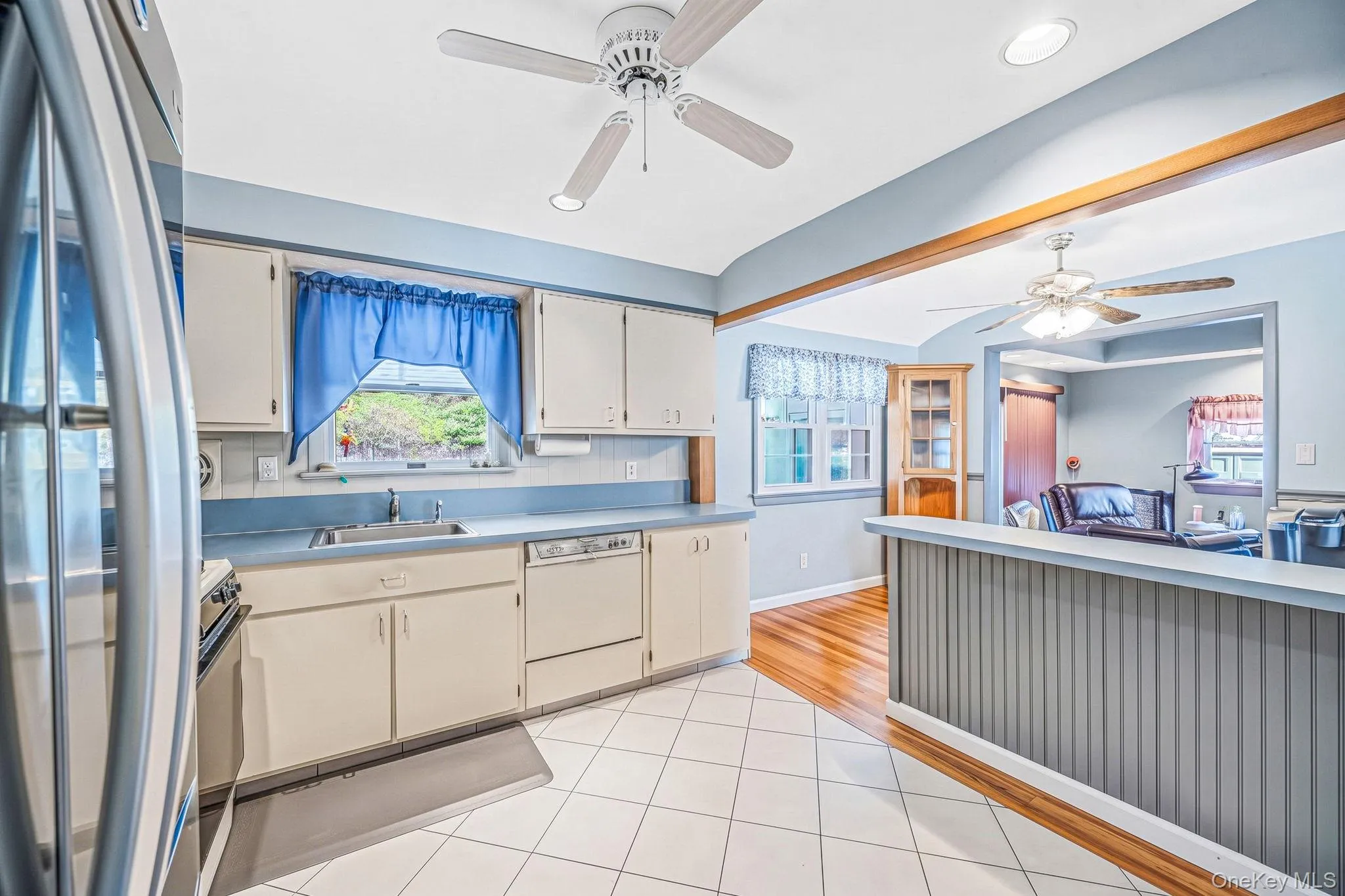 3 Gale Road, Islip, NY, 4 Bedrooms Bedrooms, 11 Rooms Rooms,2 BathroomsBathrooms,Residential,For Rent,Gale,0,1056810 3 Gale Road, Islip, NY, 4 Bedrooms Bedrooms, 11 Rooms Rooms,2 BathroomsBathrooms,Residential,For Rent,Gale,0,1056810