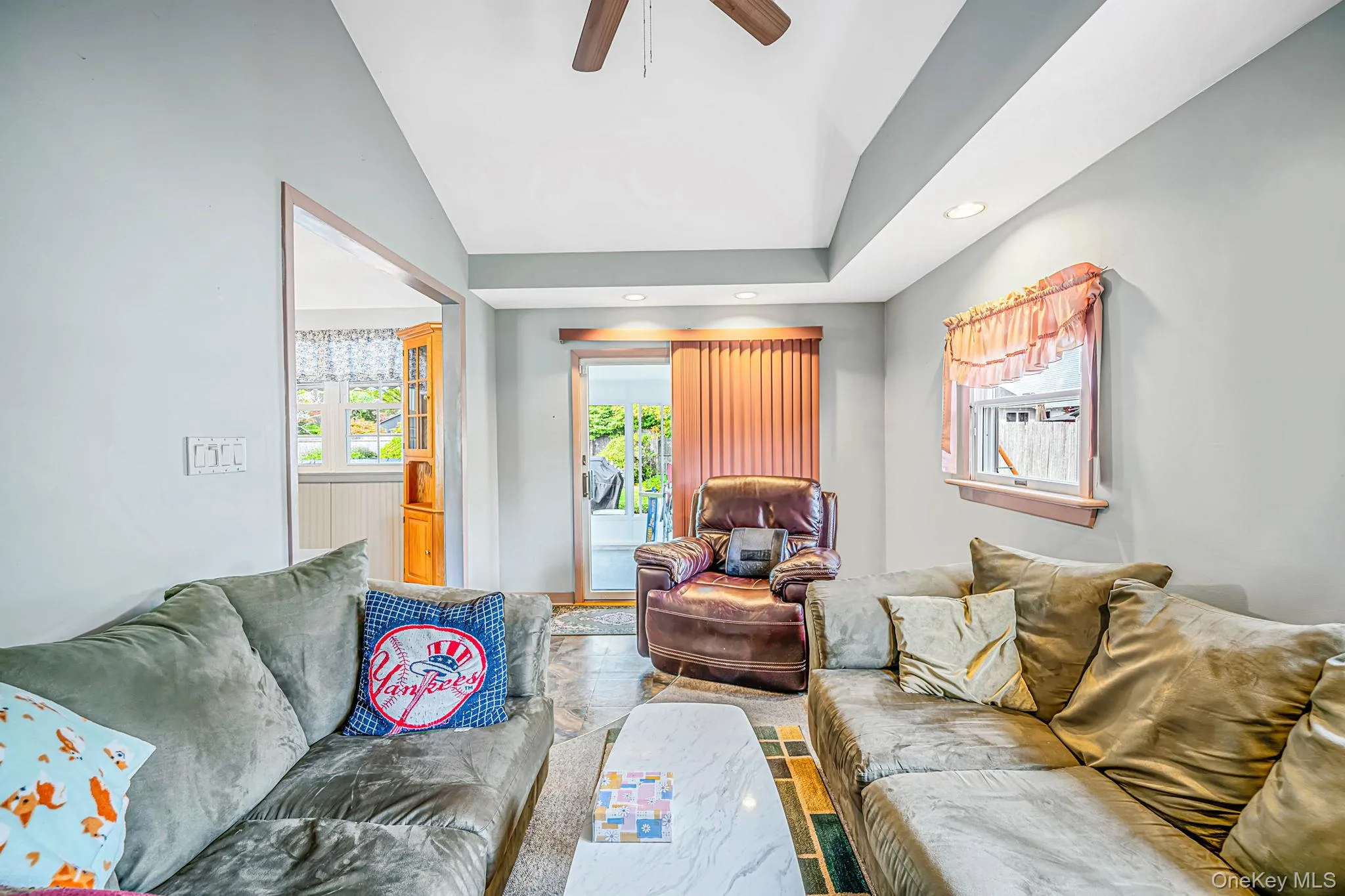 3 Gale Road, Islip, NY, 4 Bedrooms Bedrooms, 11 Rooms Rooms,2 BathroomsBathrooms,Residential,For Rent,Gale,0,1056810 3 Gale Road, Islip, NY, 4 Bedrooms Bedrooms, 11 Rooms Rooms,2 BathroomsBathrooms,Residential,For Rent,Gale,0,1056810