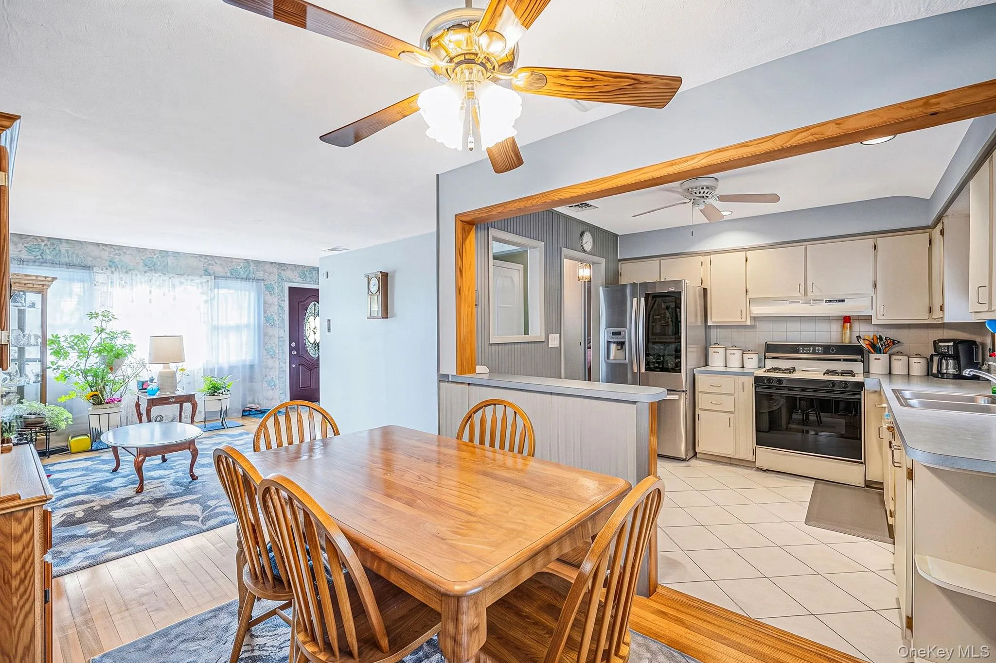 3 Gale Road, Islip, NY, 4 Bedrooms Bedrooms, 11 Rooms Rooms,2 BathroomsBathrooms,Residential,For Rent,Gale,0,1056810 3 Gale Road, Islip, NY, 4 Bedrooms Bedrooms, 11 Rooms Rooms,2 BathroomsBathrooms,Residential,For Rent,Gale,0,1056810