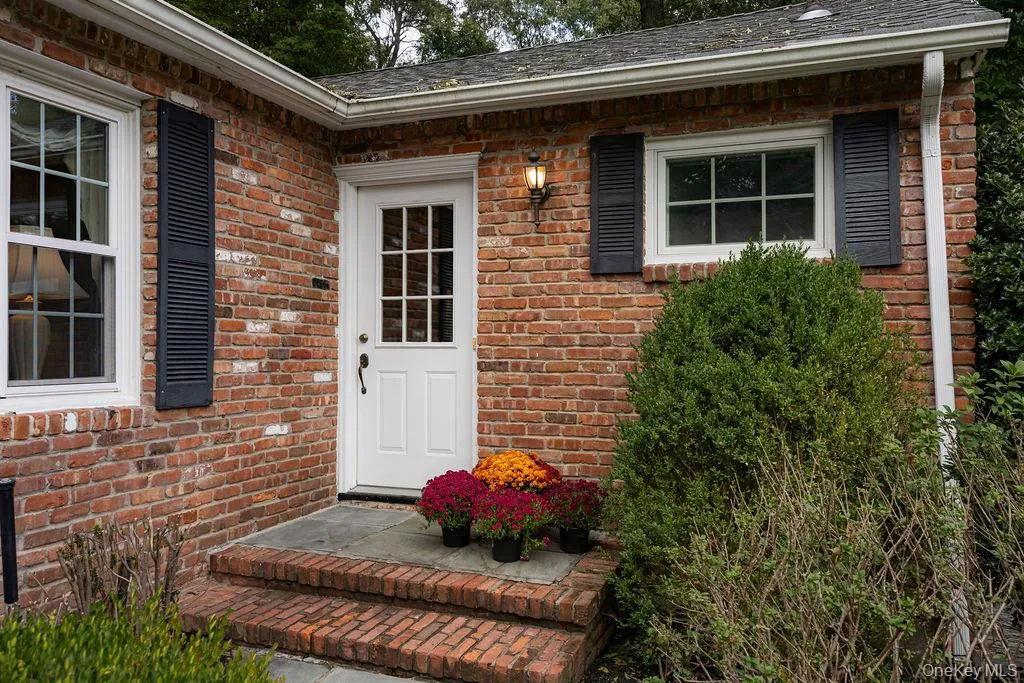 Inviting & well-maintained brick ranch Inviting & well-maintained brick ranch