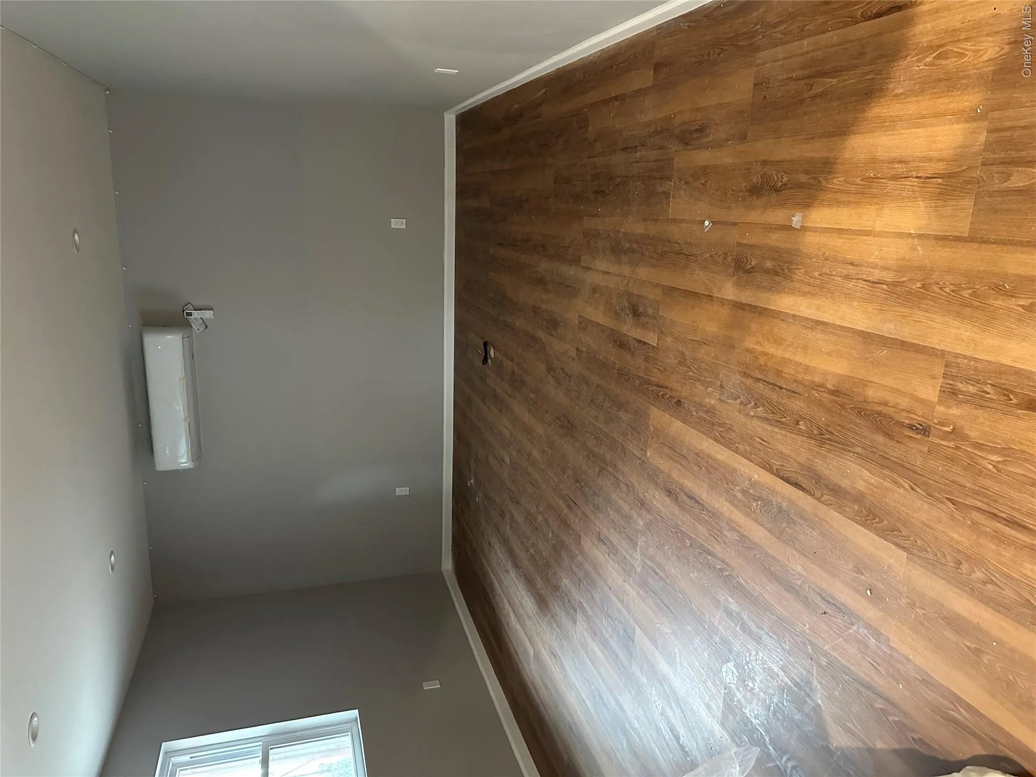 4057 Barnes Avenue, New York, NY, 2 Bedroom Bedrooms, 5 Room Rooms,1 BathroomBathrooms,Residential Lease,For Rent,Barnes,0,1056816 4057 Barnes Avenue, New York, NY, 2 Bedroom Bedrooms, 5 Room Rooms,1 BathroomBathrooms,Residential Lease,For Rent,Barnes,0,1056816