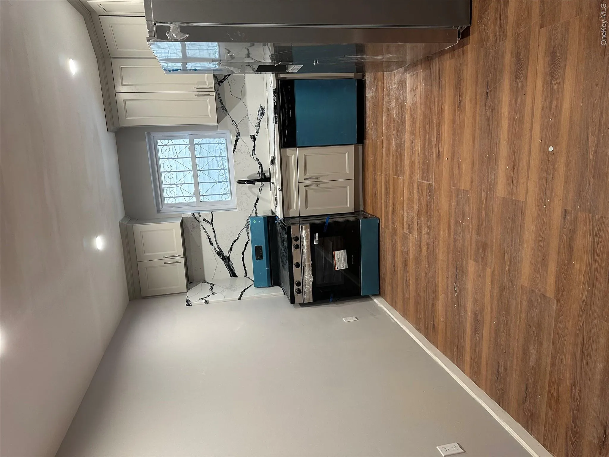 4057 Barnes Avenue, New York, NY, 2 Bedroom Bedrooms, 5 Room Rooms,1 BathroomBathrooms,Residential Lease,For Rent,Barnes,0,1056816 4057 Barnes Avenue, New York, NY, 2 Bedroom Bedrooms, 5 Room Rooms,1 BathroomBathrooms,Residential Lease,For Rent,Barnes,0,1056816