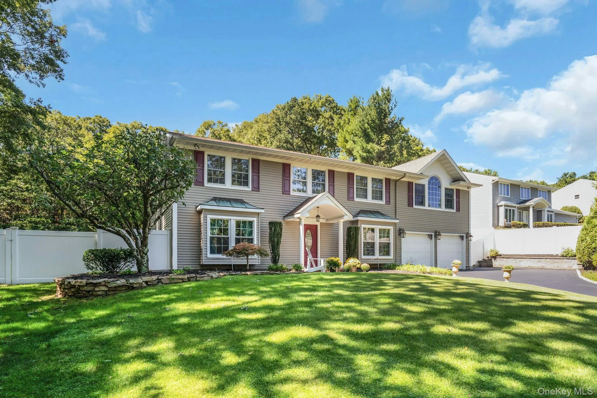 5 bedroom, 2.5 bathroom, BONUS ROOM, 2 car garage. 5 bedroom, 2.5 bathroom, BONUS ROOM, 2 car garage.