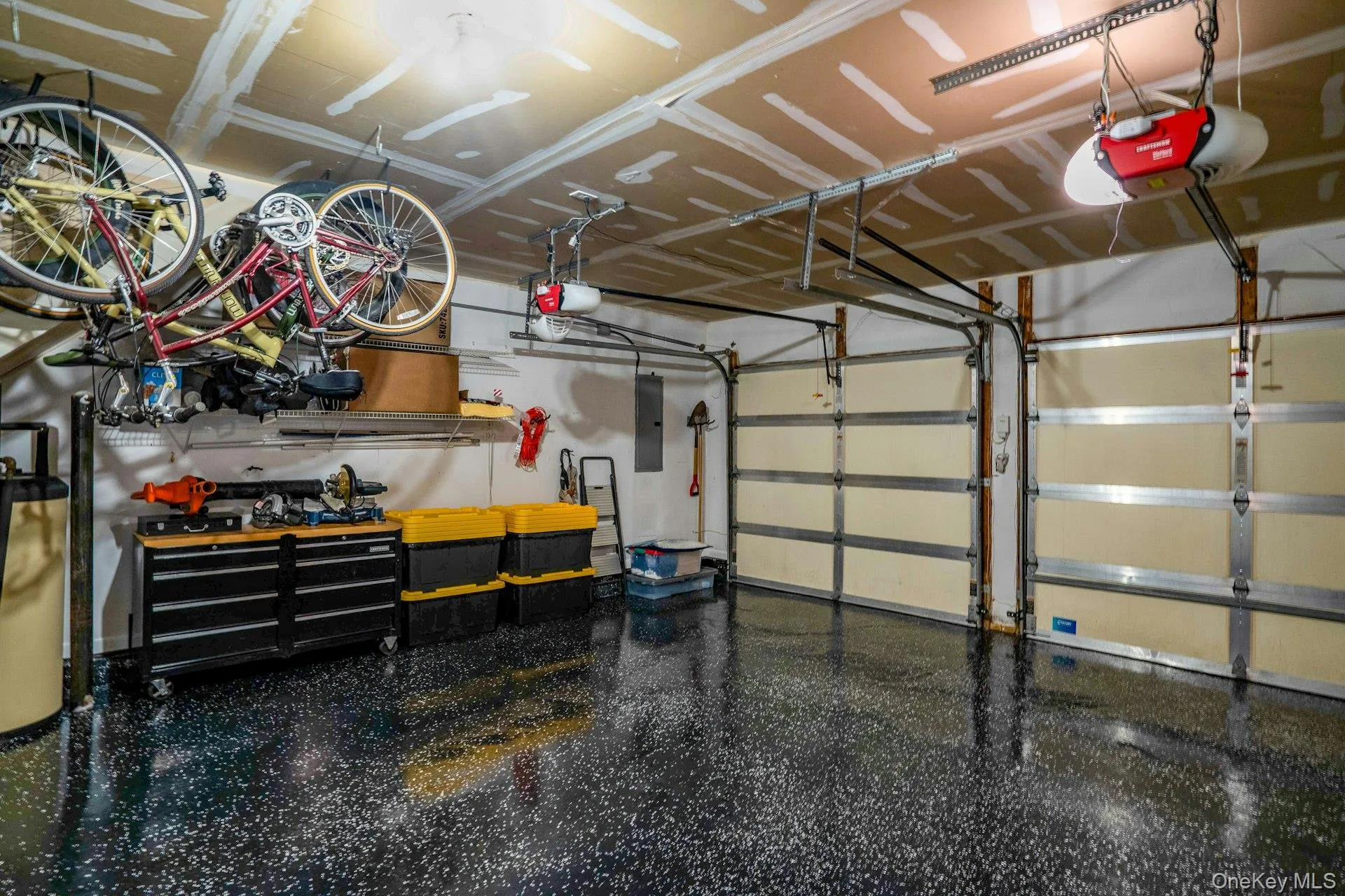 2 Car Garage with epoxy floor. 2 Car Garage with epoxy floor.