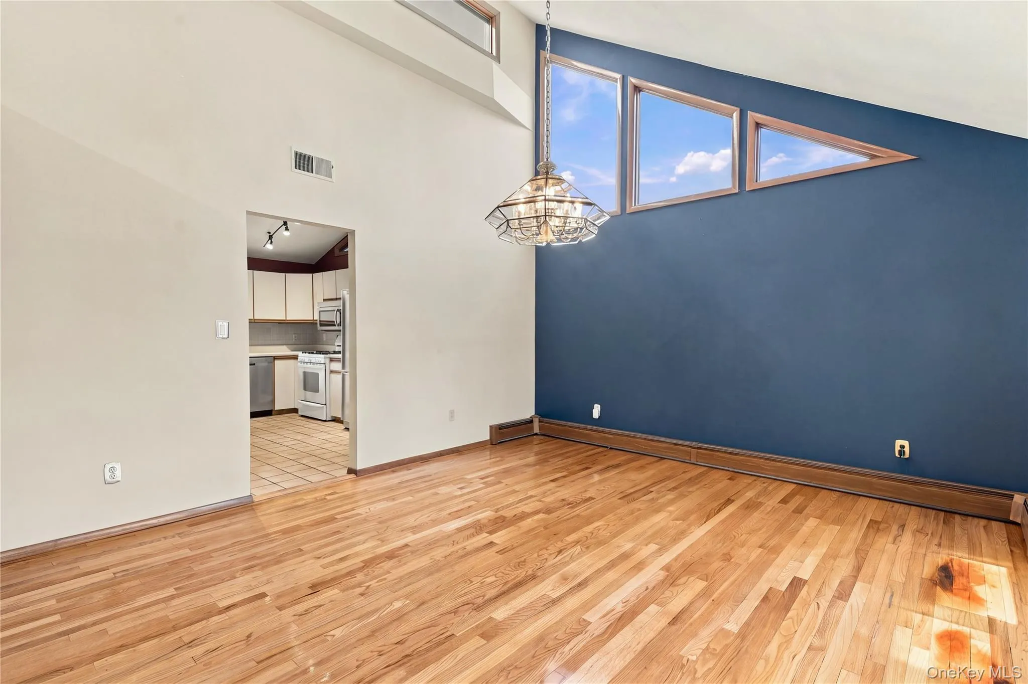 6 Flower Road, East Fishkill, NY, 4 Bedrooms Bedrooms, 9 Rooms Rooms,3 BathroomsBathrooms,Residential,For Rent,Flower,0,1056823 6 Flower Road, East Fishkill, NY, 4 Bedrooms Bedrooms, 9 Rooms Rooms,3 BathroomsBathrooms,Residential,For Rent,Flower,0,1056823