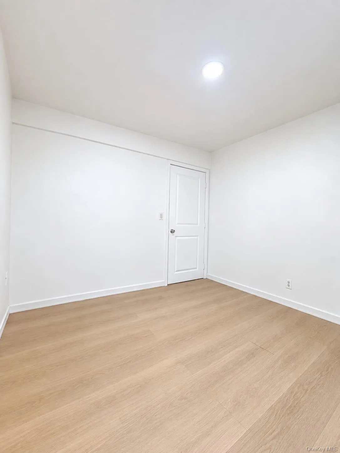 249 Macquesten Parkway, Mount Vernon, NY, 3 Bedroom Bedrooms, 6 Room Rooms,1 BathroomBathrooms,Residential Lease,For Rent,Macquesten,0,1056825 249 Macquesten Parkway, Mount Vernon, NY, 3 Bedroom Bedrooms, 6 Room Rooms,1 BathroomBathrooms,Residential Lease,For Rent,Macquesten,0,1056825