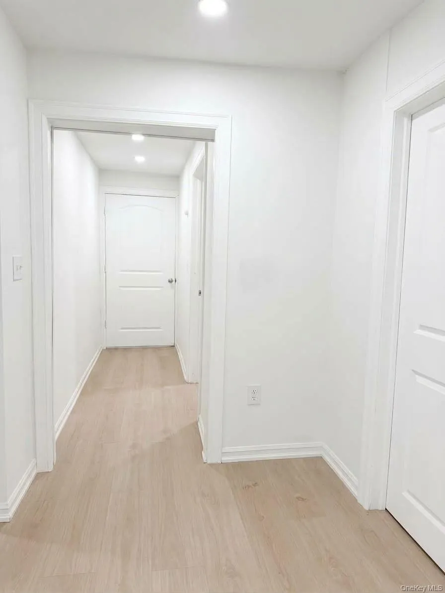 249 Macquesten Parkway, Mount Vernon, NY, 3 Bedroom Bedrooms, 6 Room Rooms,1 BathroomBathrooms,Residential Lease,For Rent,Macquesten,0,1056825 249 Macquesten Parkway, Mount Vernon, NY, 3 Bedroom Bedrooms, 6 Room Rooms,1 BathroomBathrooms,Residential Lease,For Rent,Macquesten,0,1056825