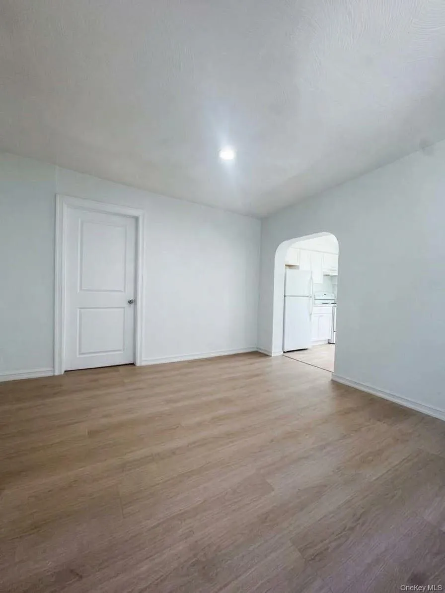 249 Macquesten Parkway, Mount Vernon, NY, 3 Bedroom Bedrooms, 6 Room Rooms,1 BathroomBathrooms,Residential Lease,For Rent,Macquesten,0,1056825 249 Macquesten Parkway, Mount Vernon, NY, 3 Bedroom Bedrooms, 6 Room Rooms,1 BathroomBathrooms,Residential Lease,For Rent,Macquesten,0,1056825