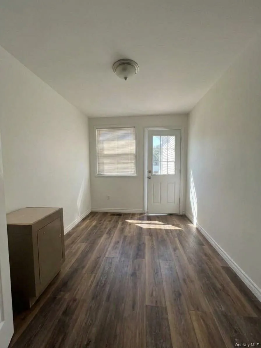 249 Macquesten Parkway, Mount Vernon, NY, 3 Bedroom Bedrooms, 6 Room Rooms,1 BathroomBathrooms,Residential Lease,For Rent,Macquesten,0,1056825 249 Macquesten Parkway, Mount Vernon, NY, 3 Bedroom Bedrooms, 6 Room Rooms,1 BathroomBathrooms,Residential Lease,For Rent,Macquesten,0,1056825