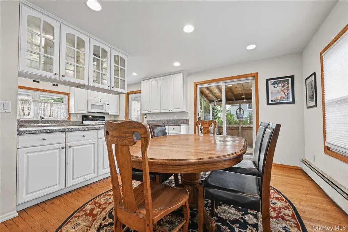 309 Frederick Avenue, Hempstead, NY, 2 Bedrooms Bedrooms, 6 Rooms Rooms,1 BathroomBathrooms,Residential,For Rent,Frederick,0,1056828 309 Frederick Avenue, Hempstead, NY, 2 Bedrooms Bedrooms, 6 Rooms Rooms,1 BathroomBathrooms,Residential,For Rent,Frederick,0,1056828