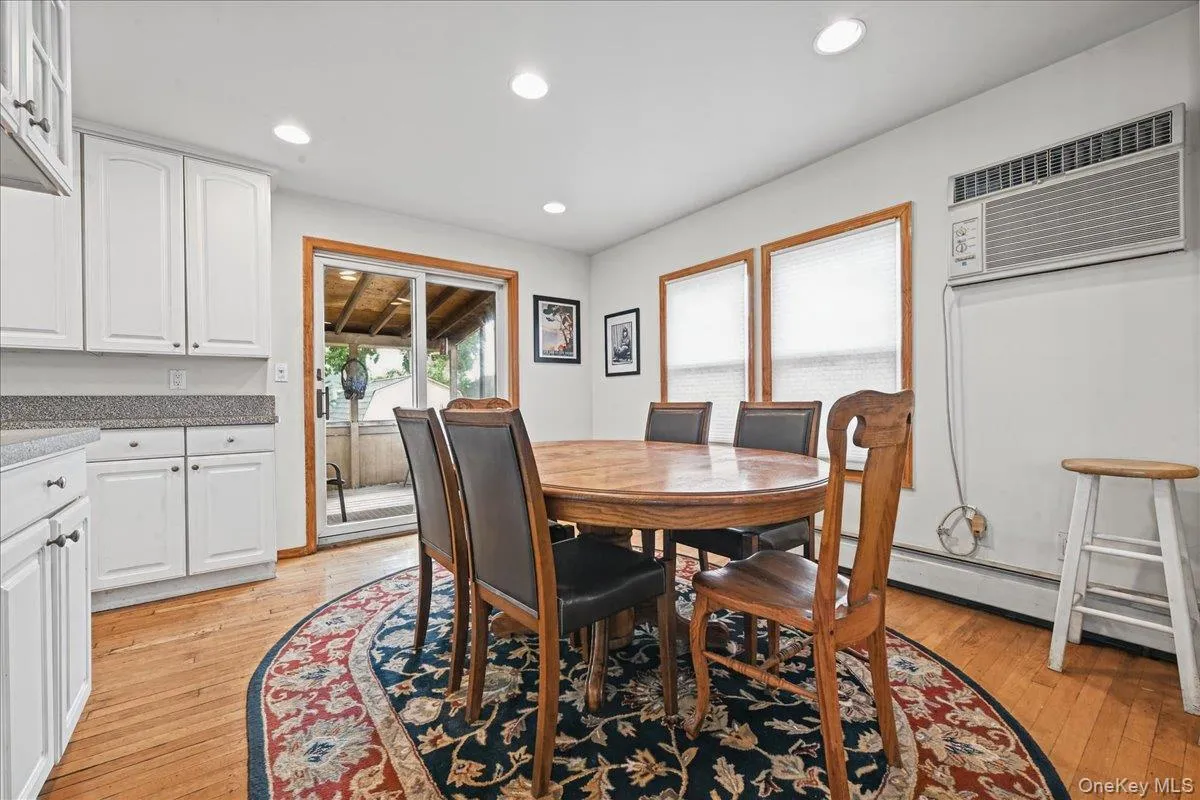 309 Frederick Avenue, Hempstead, NY, 2 Bedrooms Bedrooms, 6 Rooms Rooms,1 BathroomBathrooms,Residential,For Rent,Frederick,0,1056828 309 Frederick Avenue, Hempstead, NY, 2 Bedrooms Bedrooms, 6 Rooms Rooms,1 BathroomBathrooms,Residential,For Rent,Frederick,0,1056828