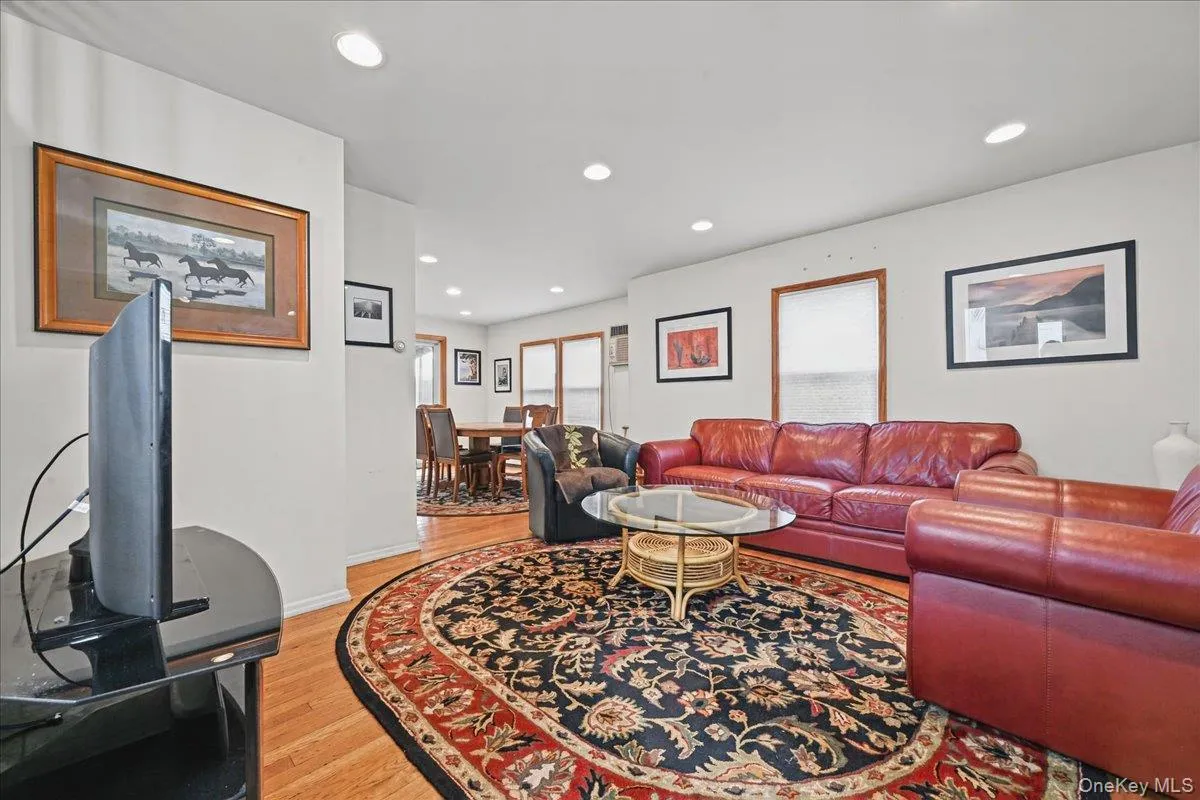 309 Frederick Avenue, Hempstead, NY, 2 Bedrooms Bedrooms, 6 Rooms Rooms,1 BathroomBathrooms,Residential,For Rent,Frederick,0,1056828 309 Frederick Avenue, Hempstead, NY, 2 Bedrooms Bedrooms, 6 Rooms Rooms,1 BathroomBathrooms,Residential,For Rent,Frederick,0,1056828