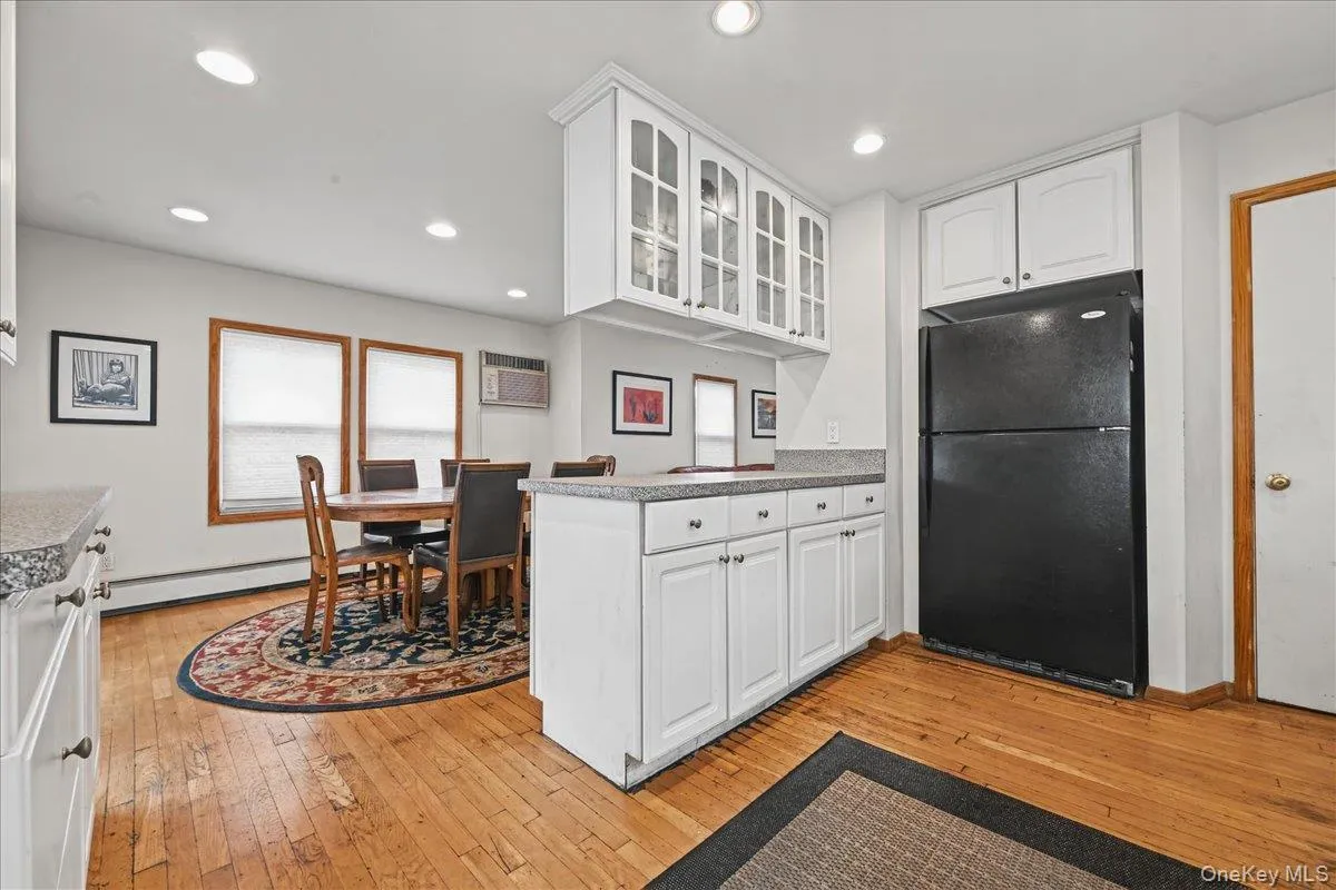 309 Frederick Avenue, Hempstead, NY, 2 Bedrooms Bedrooms, 6 Rooms Rooms,1 BathroomBathrooms,Residential,For Rent,Frederick,0,1056828 309 Frederick Avenue, Hempstead, NY, 2 Bedrooms Bedrooms, 6 Rooms Rooms,1 BathroomBathrooms,Residential,For Rent,Frederick,0,1056828