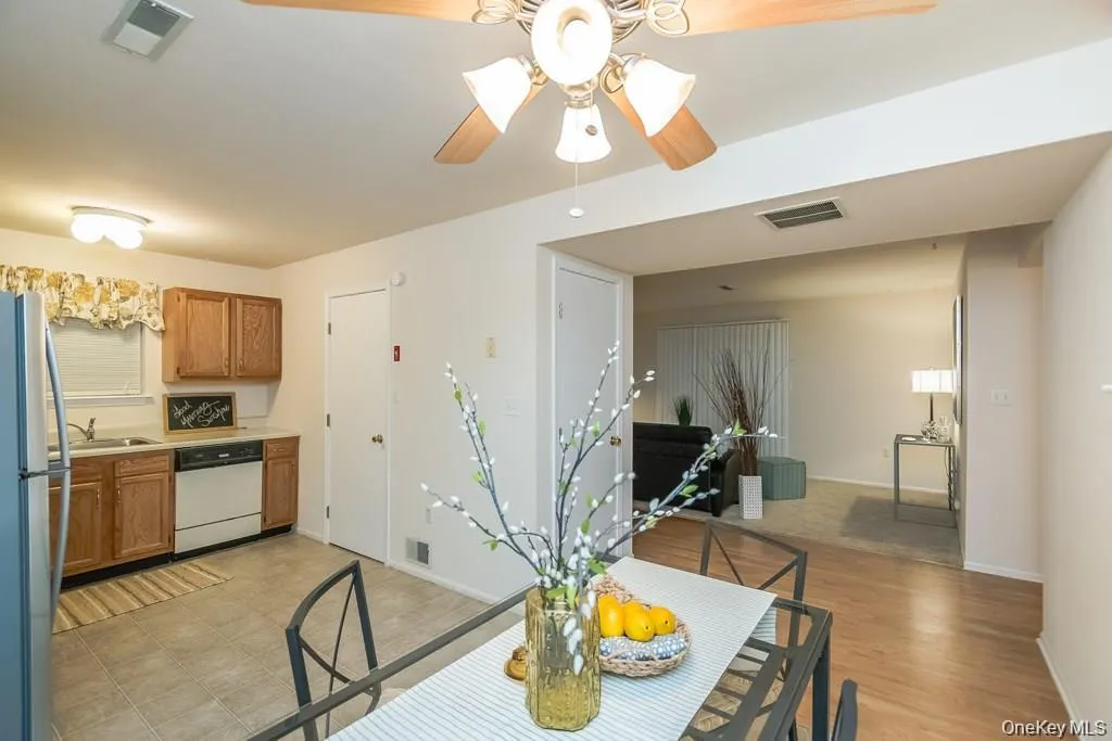 18 Revere Drive, Middletown, NY, 3 Bedrooms Bedrooms, 5 Rooms Rooms,2 BathroomsBathrooms,Residential,For Rent,Revere,0,1056833 18 Revere Drive, Middletown, NY, 3 Bedrooms Bedrooms, 5 Rooms Rooms,2 BathroomsBathrooms,Residential,For Rent,Revere,0,1056833