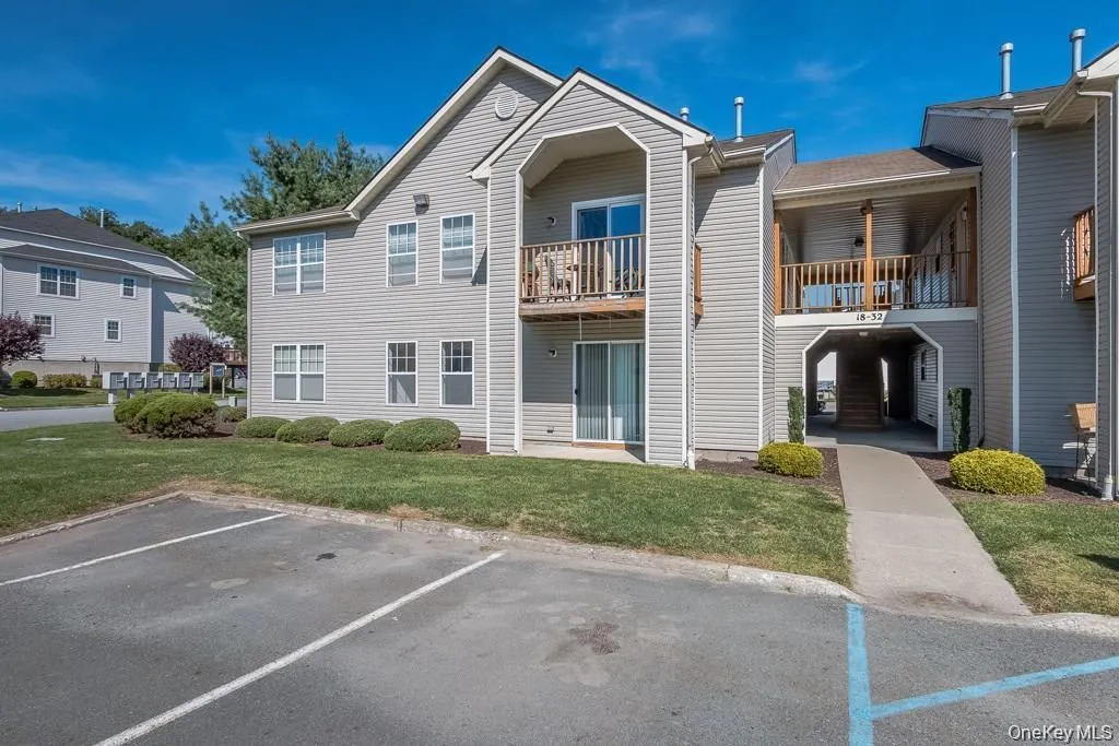 18 Revere Drive, Middletown, NY, 3 Bedrooms Bedrooms, 5 Rooms Rooms,2 BathroomsBathrooms,Residential,For Rent,Revere,0,1056833 18 Revere Drive, Middletown, NY, 3 Bedrooms Bedrooms, 5 Rooms Rooms,2 BathroomsBathrooms,Residential,For Rent,Revere,0,1056833
