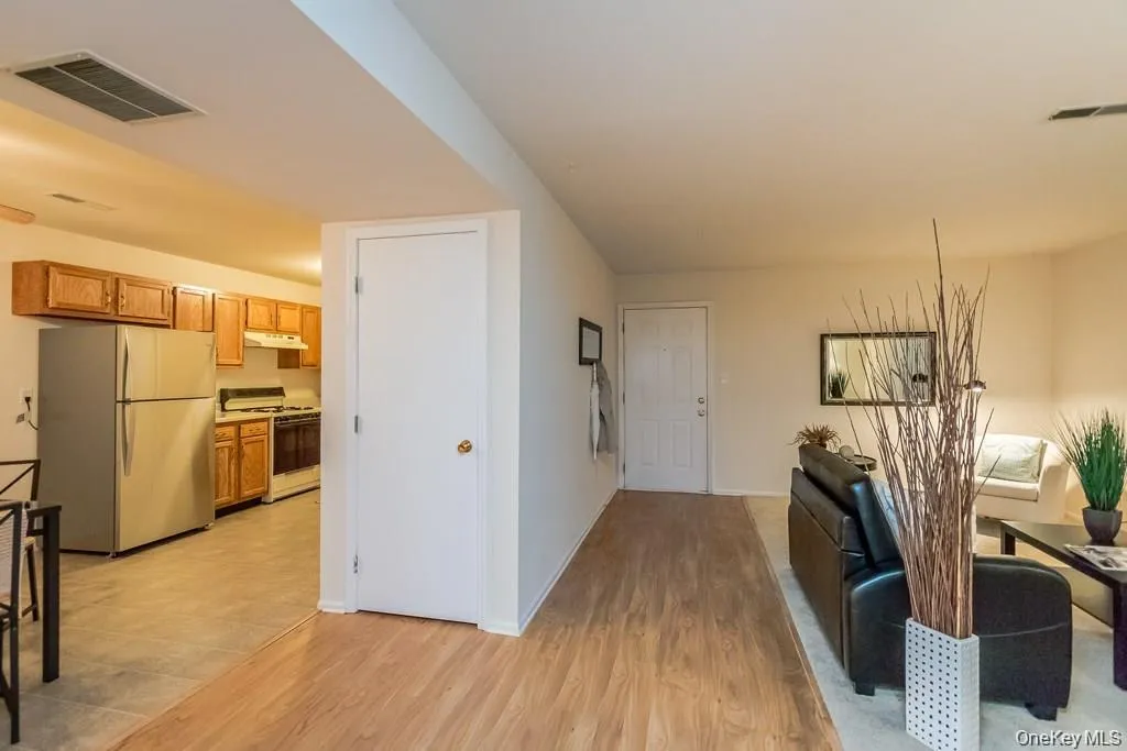 18 Revere Drive, Middletown, NY, 3 Bedrooms Bedrooms, 5 Rooms Rooms,2 BathroomsBathrooms,Residential,For Rent,Revere,0,1056833 18 Revere Drive, Middletown, NY, 3 Bedrooms Bedrooms, 5 Rooms Rooms,2 BathroomsBathrooms,Residential,For Rent,Revere,0,1056833