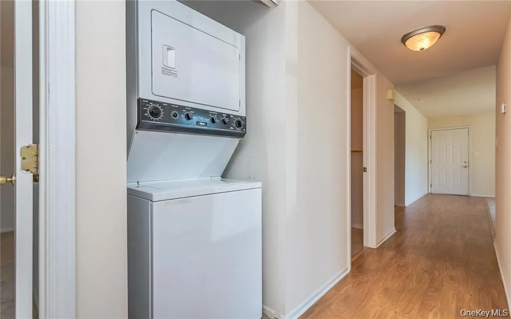 18 Revere Drive, Middletown, NY, 3 Bedrooms Bedrooms, 5 Rooms Rooms,2 BathroomsBathrooms,Residential,For Rent,Revere,0,1056833 18 Revere Drive, Middletown, NY, 3 Bedrooms Bedrooms, 5 Rooms Rooms,2 BathroomsBathrooms,Residential,For Rent,Revere,0,1056833