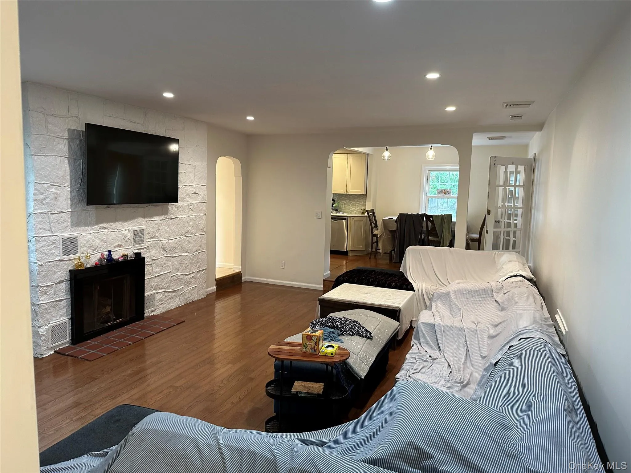 1385 Gardiner Drive, Islip, NY, 3 Bedrooms Bedrooms, 6 Rooms Rooms,2 BathroomsBathrooms,Residential,For Rent,Gardiner,0,1056834 1385 Gardiner Drive, Islip, NY, 3 Bedrooms Bedrooms, 6 Rooms Rooms,2 BathroomsBathrooms,Residential,For Rent,Gardiner,0,1056834