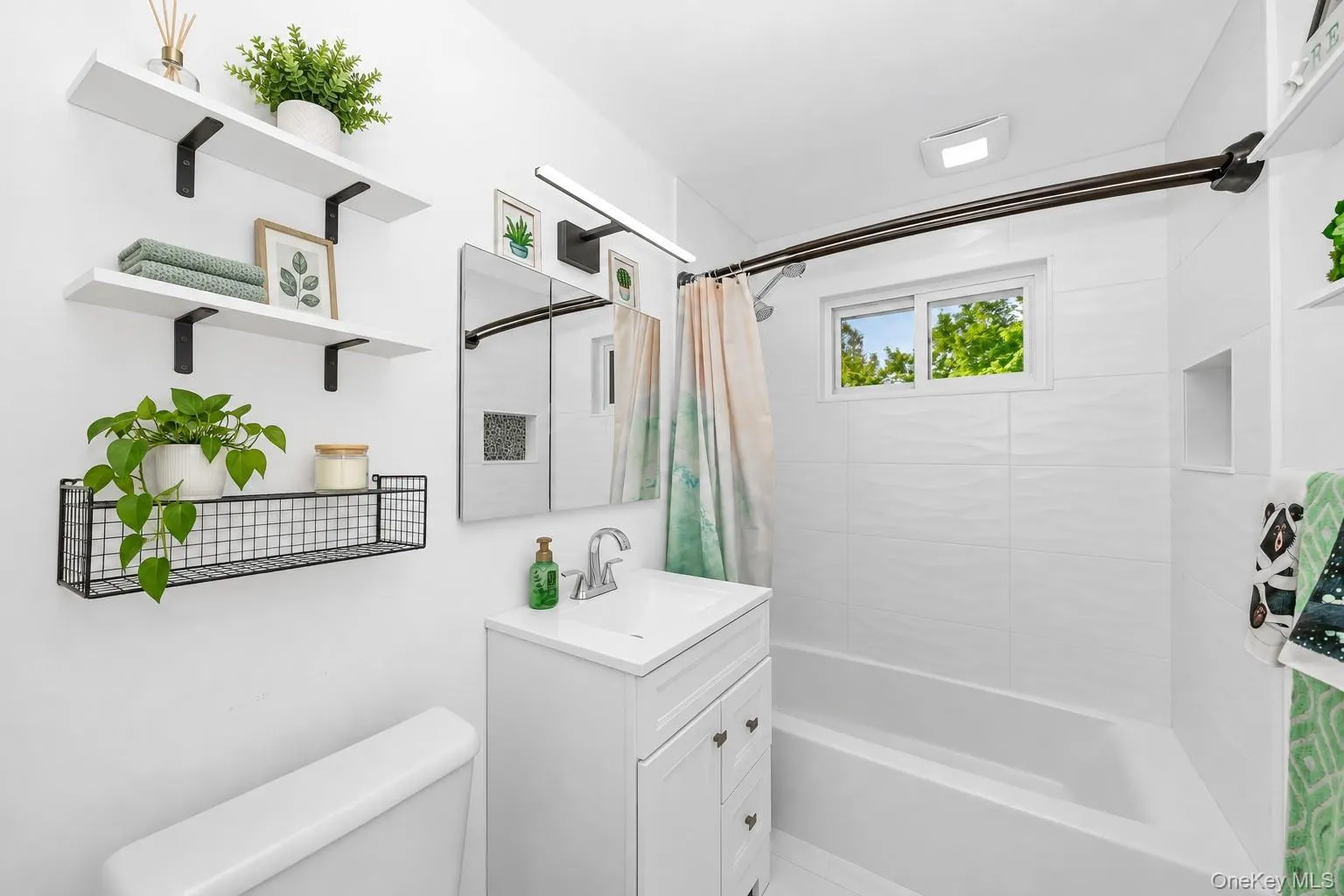 61 Adams, Islip, NY, 1 Bedroom Bedrooms, 4 Rooms Rooms,1 BathroomBathrooms,Residential,For Rent,Adams,0,1056836 61 Adams, Islip, NY, 1 Bedroom Bedrooms, 4 Rooms Rooms,1 BathroomBathrooms,Residential,For Rent,Adams,0,1056836
