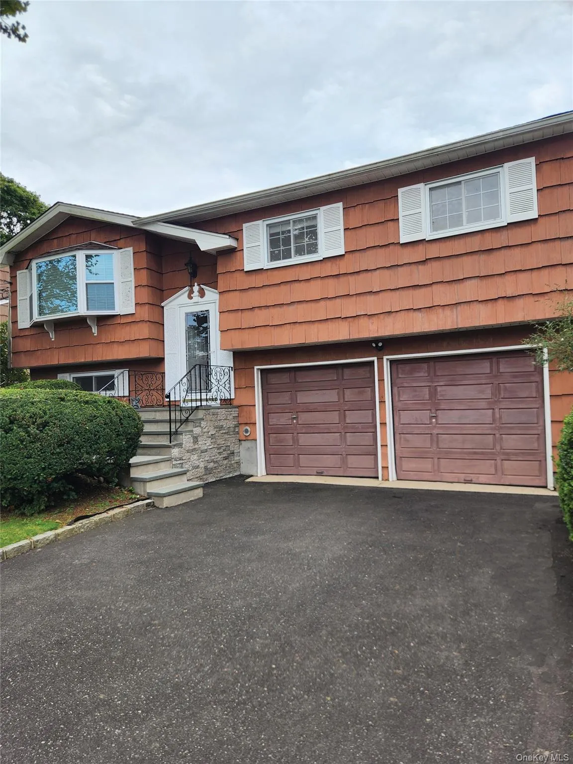 7 Bertlee Drive, Huntington, NY, 4 Bedrooms Bedrooms, 10 Rooms Rooms,2 BathroomsBathrooms,Residential,For Rent,Bertlee,0,1056839 7 Bertlee Drive, Huntington, NY, 4 Bedrooms Bedrooms, 10 Rooms Rooms,2 BathroomsBathrooms,Residential,For Rent,Bertlee,0,1056839