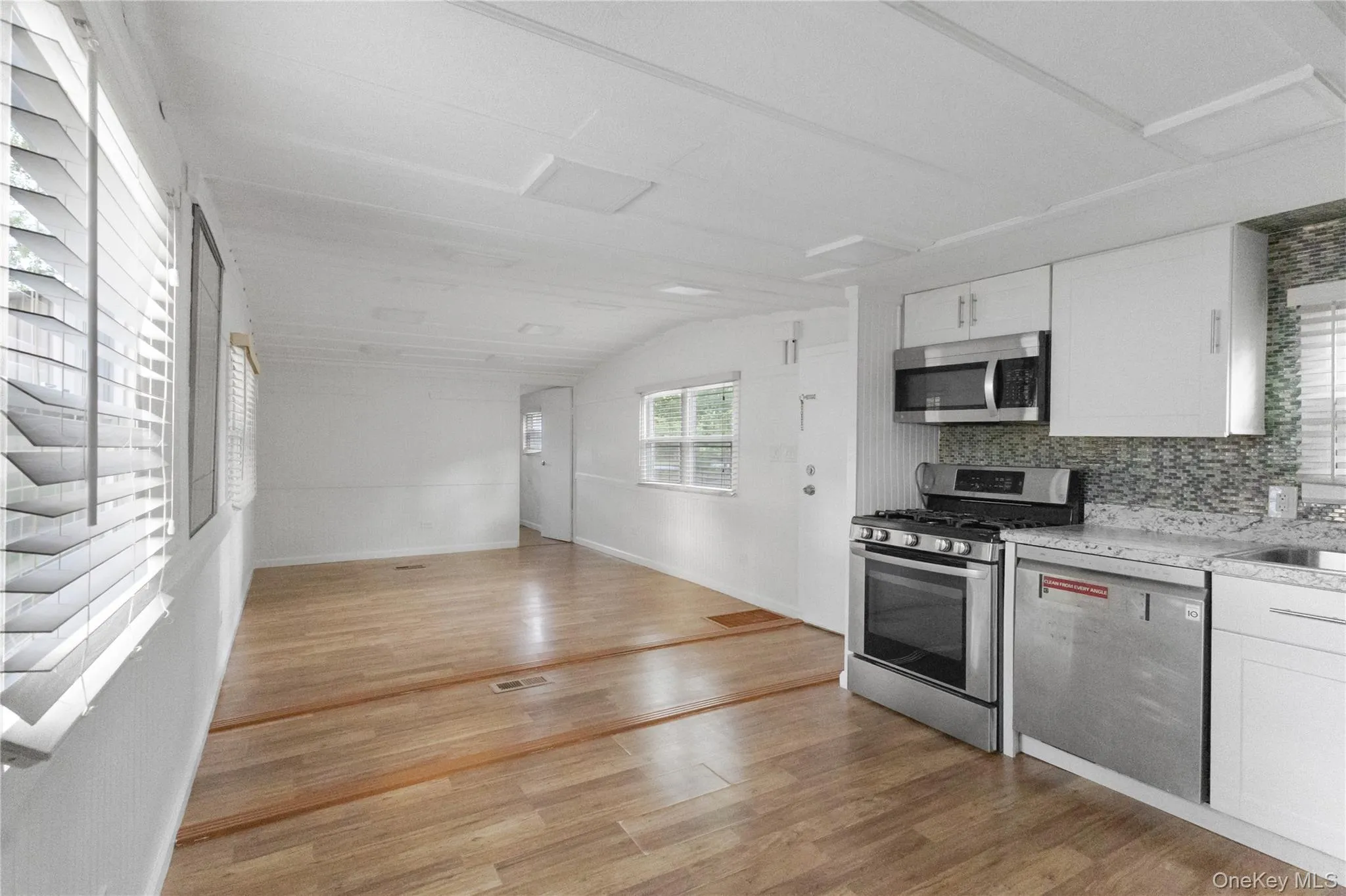 525 Riverleigh Avenue, Riverhead, NY, 2 Bedrooms Bedrooms, 4 Rooms Rooms,1 BathroomBathrooms,Residential,For Rent,Riverleigh,0,1056845 525 Riverleigh Avenue, Riverhead, NY, 2 Bedrooms Bedrooms, 4 Rooms Rooms,1 BathroomBathrooms,Residential,For Rent,Riverleigh,0,1056845