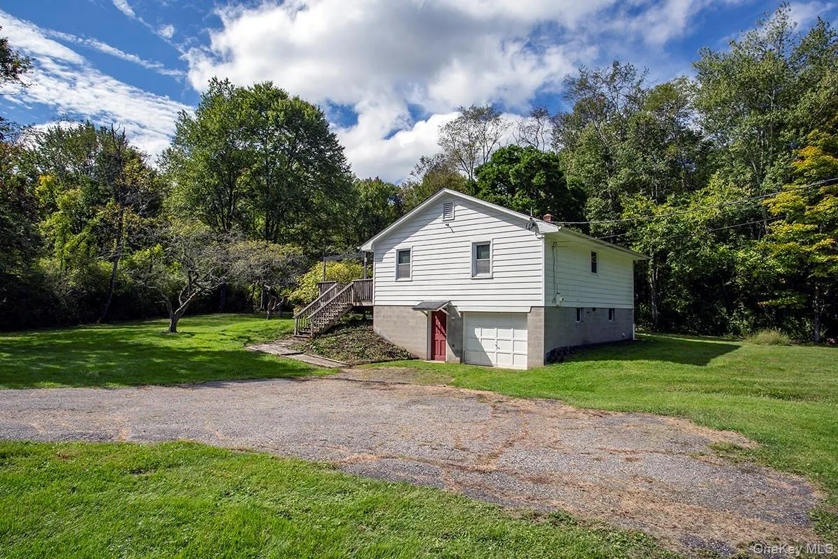 401 Dover Road, Pawling, NY, 2 Bedrooms Bedrooms, 4 Rooms Rooms,1 BathroomBathrooms,Residential,For Rent,Dover,0,1056846 401 Dover Road, Pawling, NY, 2 Bedrooms Bedrooms, 4 Rooms Rooms,1 BathroomBathrooms,Residential,For Rent,Dover,0,1056846