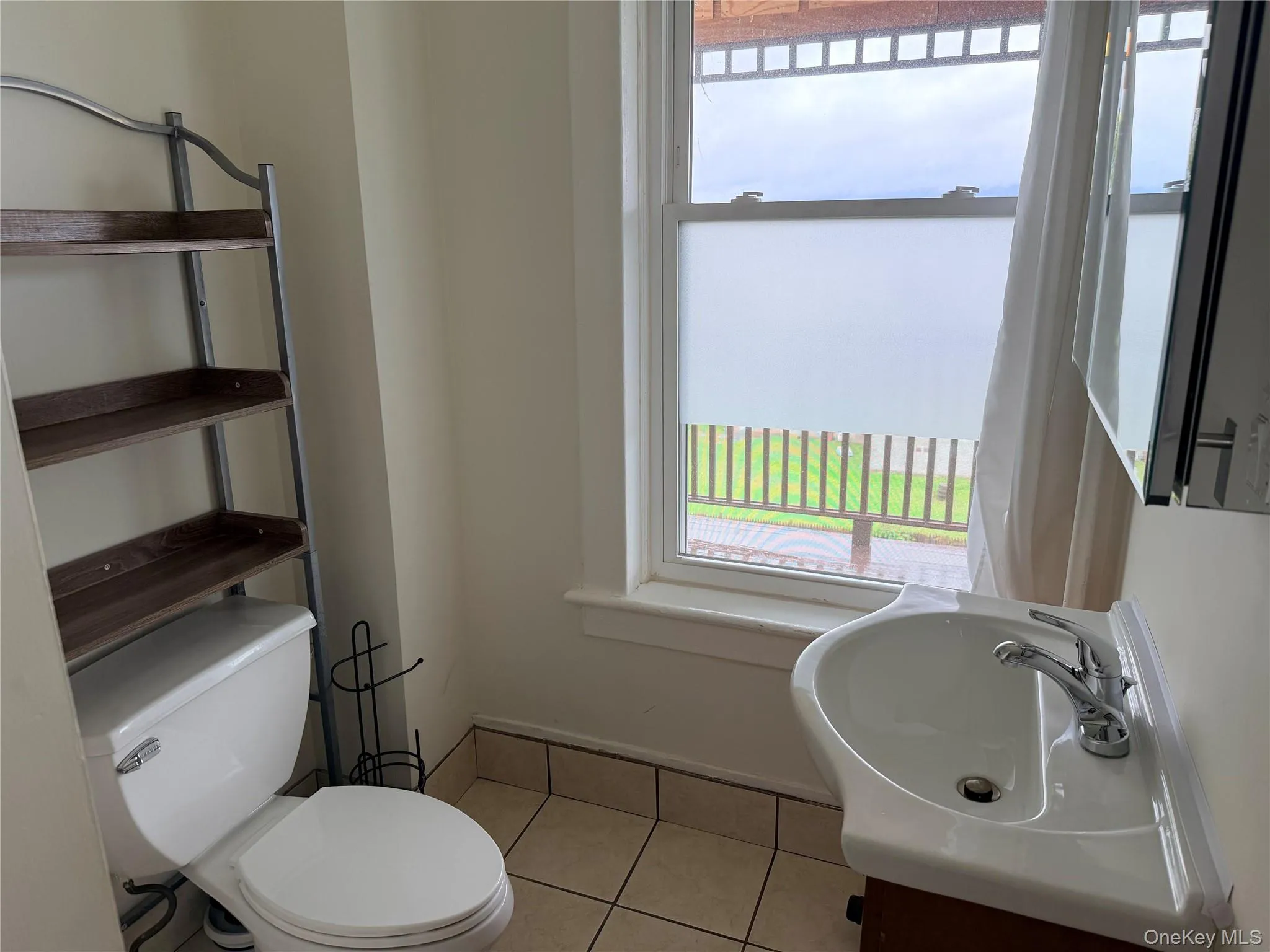 172 Grand Street, Newburgh (city), NY, 2 Bedrooms Bedrooms, 5 Rooms Rooms,1 BathroomBathrooms,Residential Lease,For Rent,Grand,0,1056850 172 Grand Street, Newburgh (city), NY, 2 Bedrooms Bedrooms, 5 Rooms Rooms,1 BathroomBathrooms,Residential Lease,For Rent,Grand,0,1056850