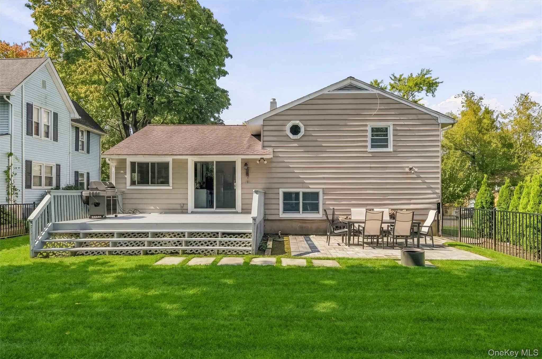 37 Lenox Avenue, Clarkstown, NY, 3 Bedrooms Bedrooms, 8 Rooms Rooms,1 BathroomBathrooms,Residential,For Rent,Lenox,0,1056855 37 Lenox Avenue, Clarkstown, NY, 3 Bedrooms Bedrooms, 8 Rooms Rooms,1 BathroomBathrooms,Residential,For Rent,Lenox,0,1056855
