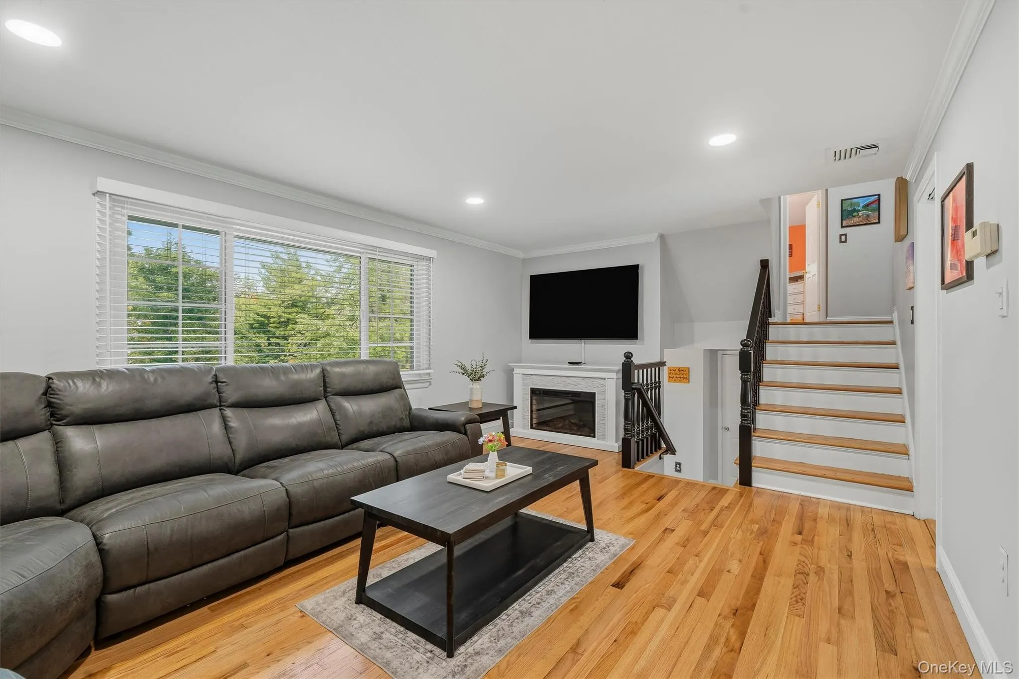 37 Lenox Avenue, Clarkstown, NY, 3 Bedrooms Bedrooms, 8 Rooms Rooms,1 BathroomBathrooms,Residential,For Rent,Lenox,0,1056855 37 Lenox Avenue, Clarkstown, NY, 3 Bedrooms Bedrooms, 8 Rooms Rooms,1 BathroomBathrooms,Residential,For Rent,Lenox,0,1056855
